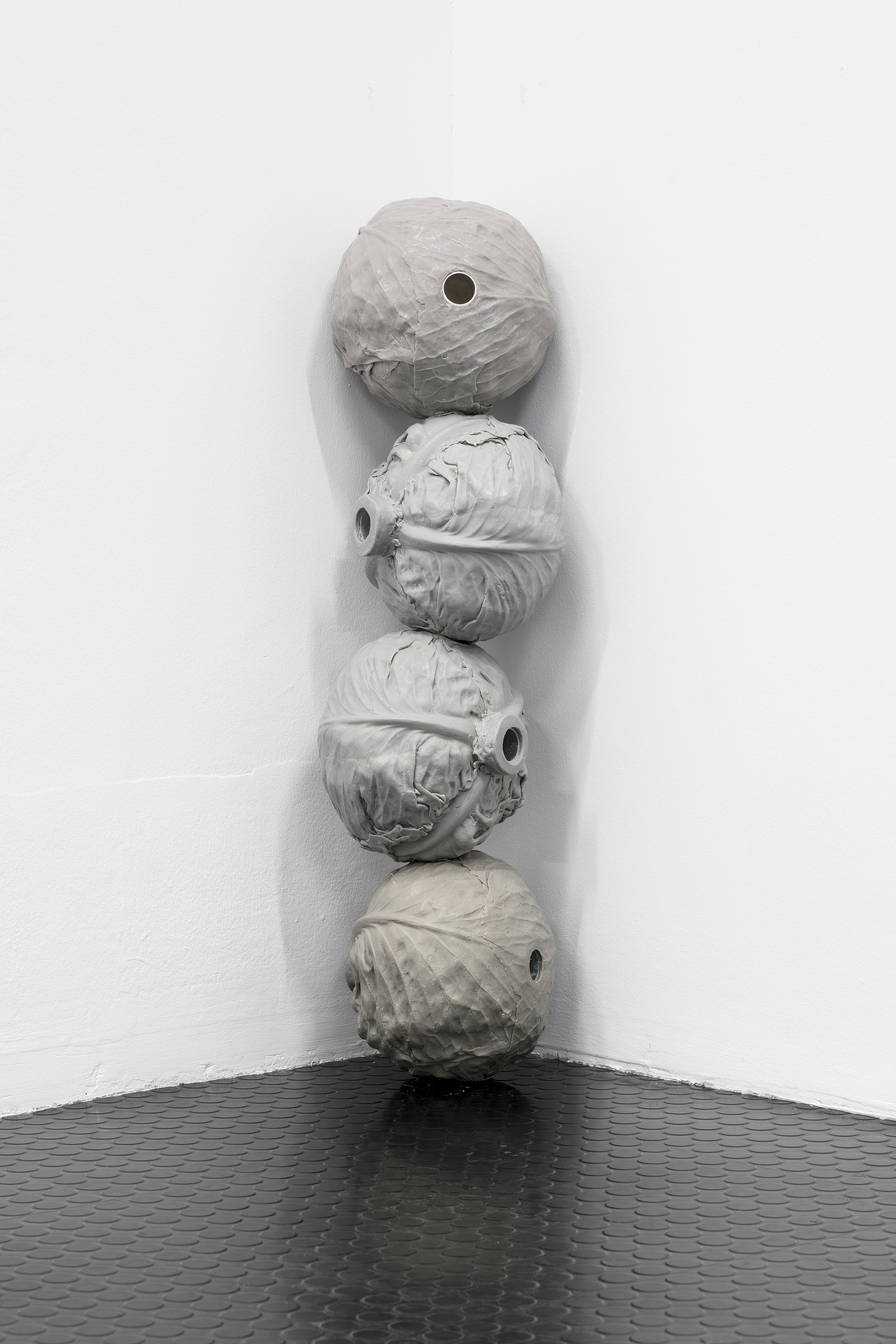 Miriam Umiń, Dissemble Distinctions at GROTTO, photo 4