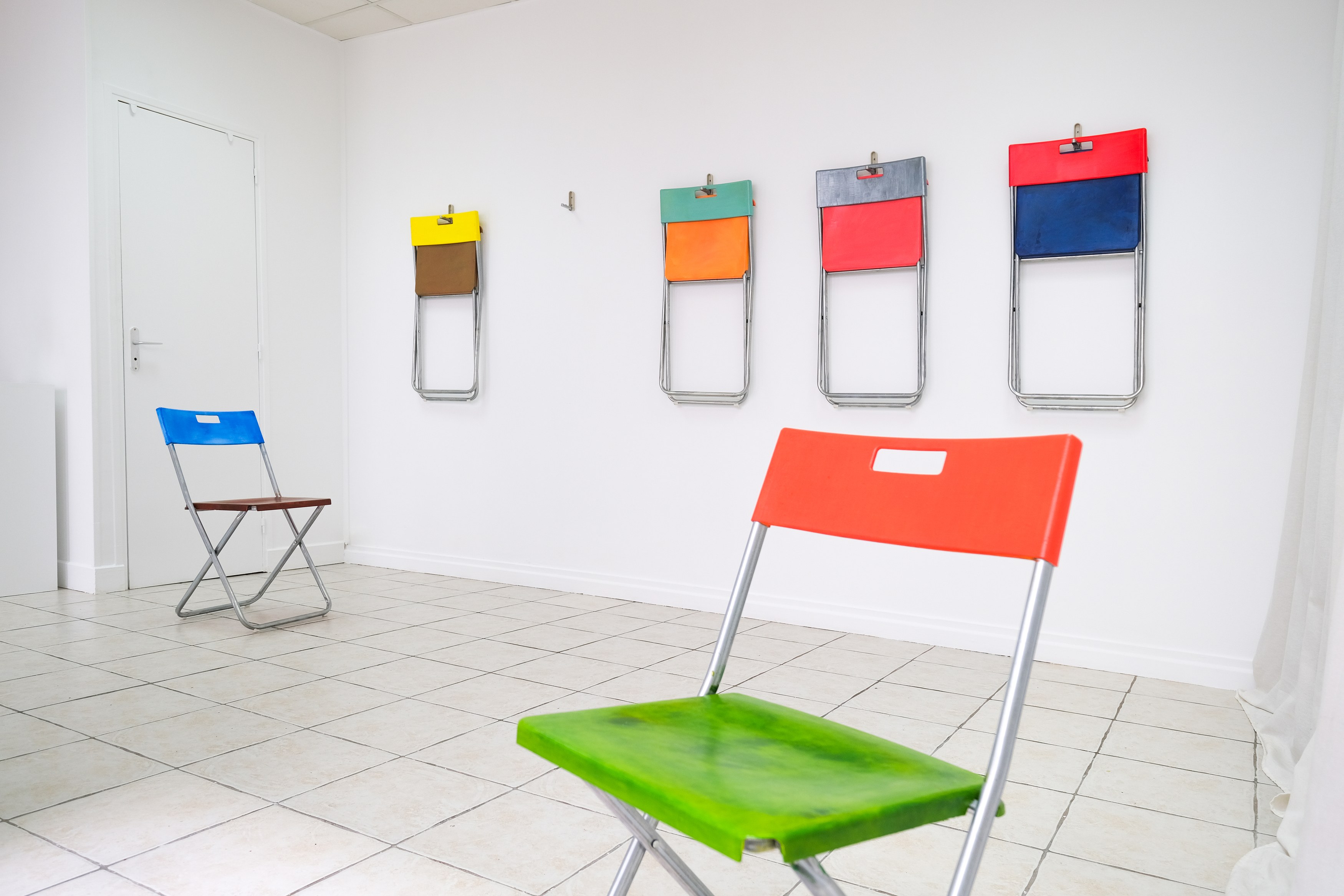 Archie Chekatouski, YOU CAN DO SO MUCH MORE WITH A CHAIR THAN YOU CAN WITH A PAINTING? at Goswell Road, photo 13