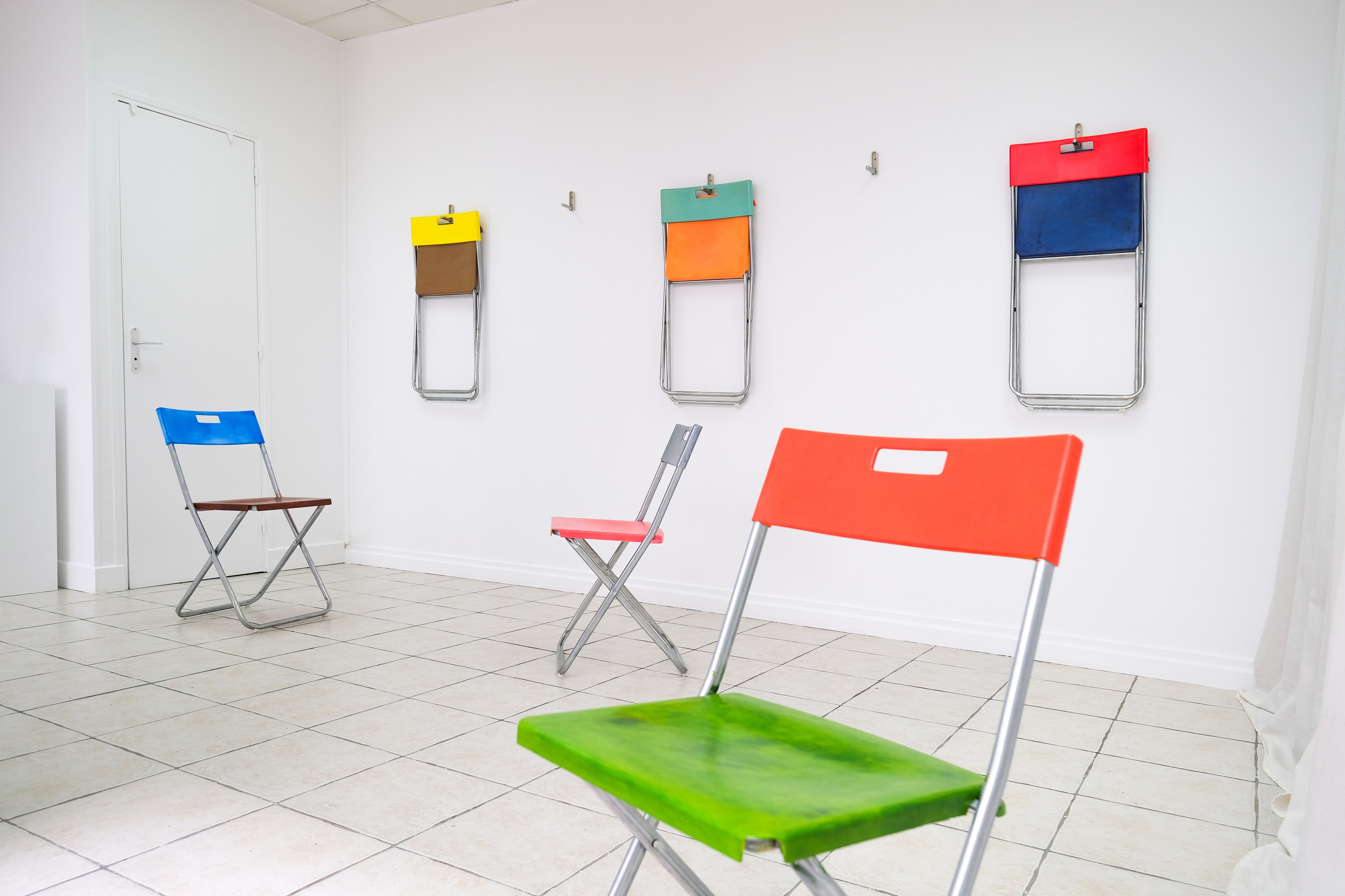 Archie Chekatouski, YOU CAN DO SO MUCH MORE WITH A CHAIR THAN YOU CAN WITH A PAINTING? at Goswell Road, photo 14
