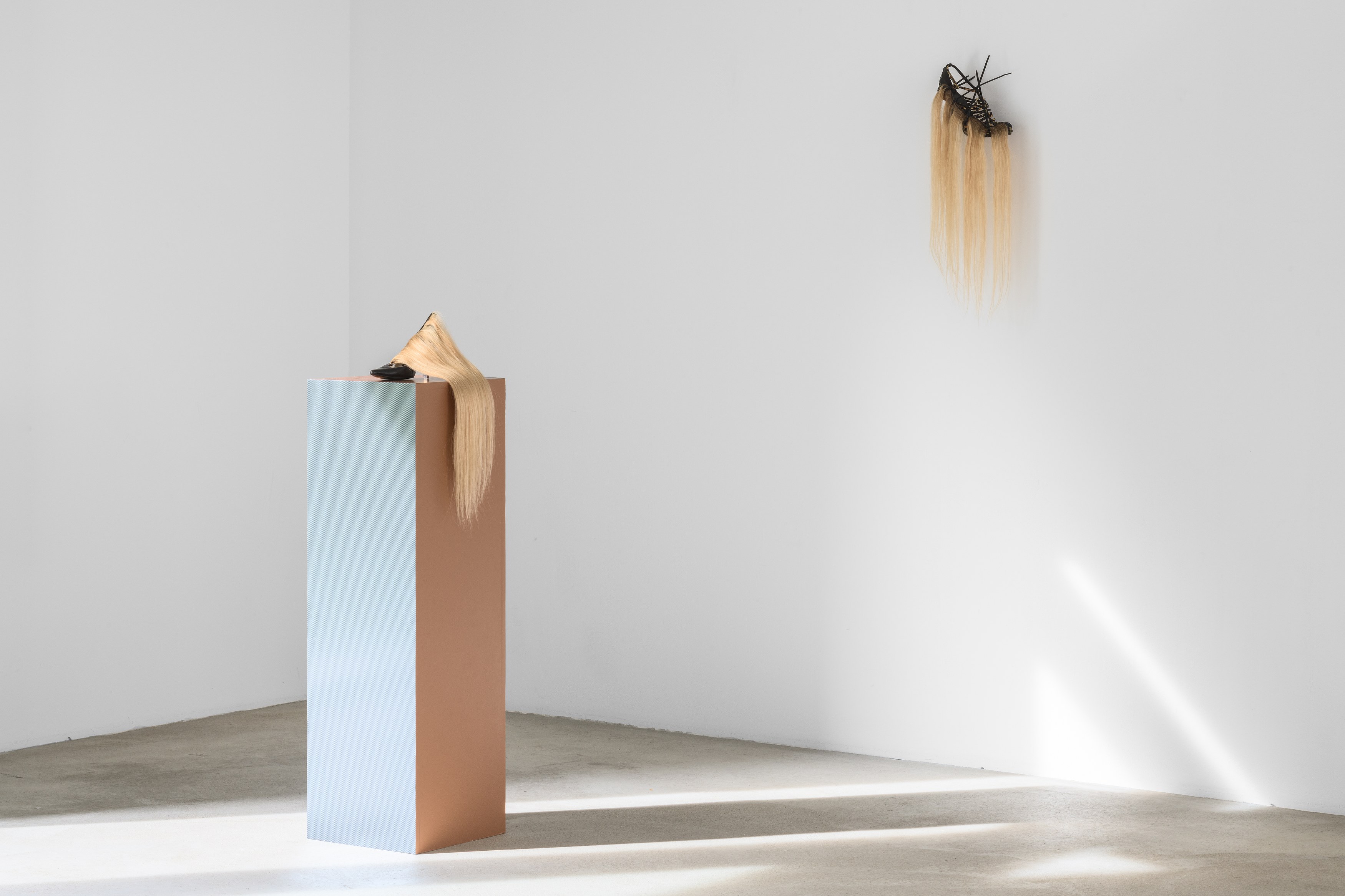 Lizzi Bougatsos, Stage Exit at Galerie Molitor, photo 8