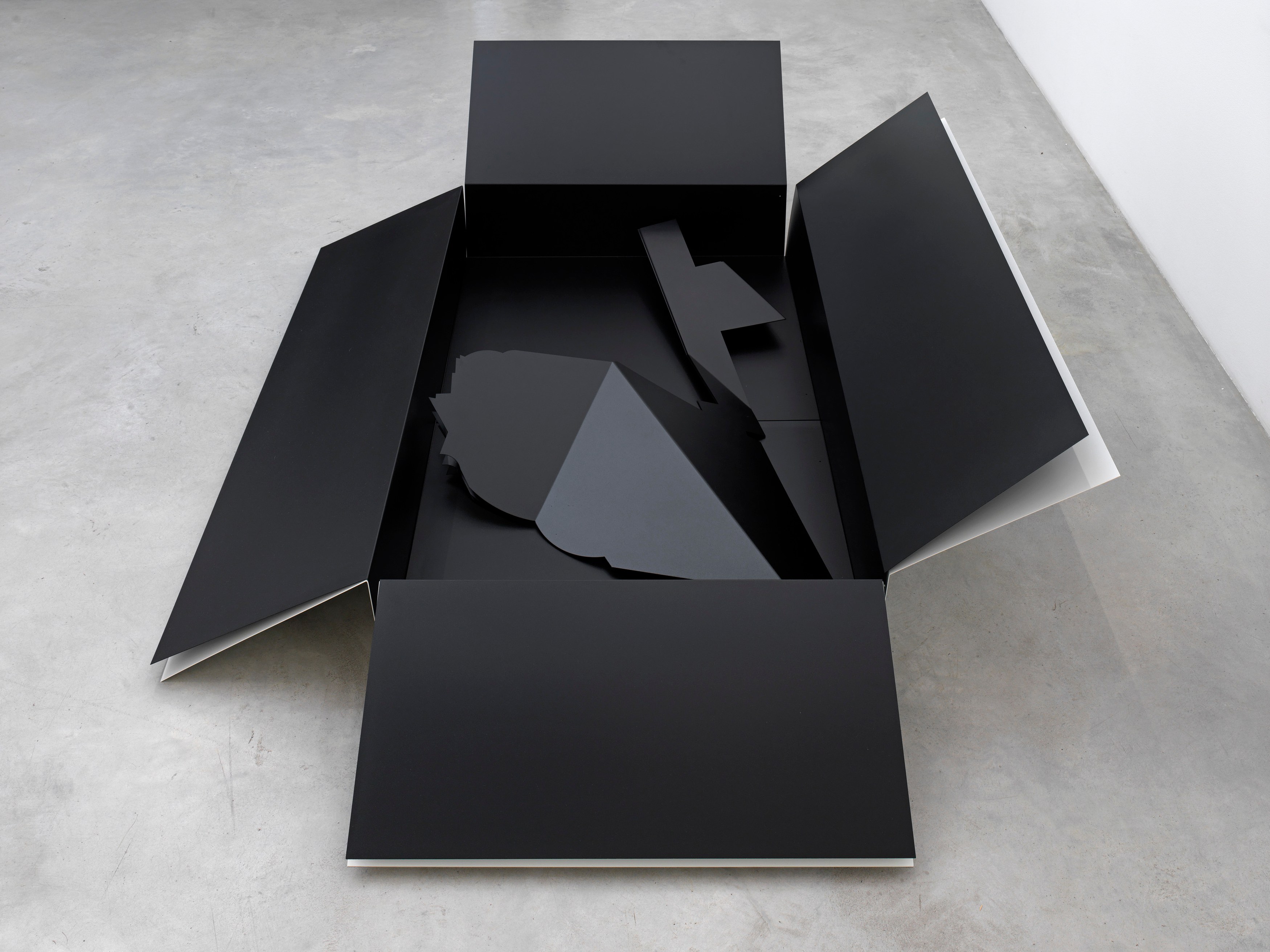Harald Klingelhöller, Neue Skulpturen at Okey Dokey Konrad Fischer, photo 7