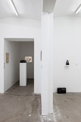 Image 4 of 33