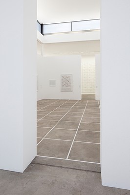 Image 10 of 33