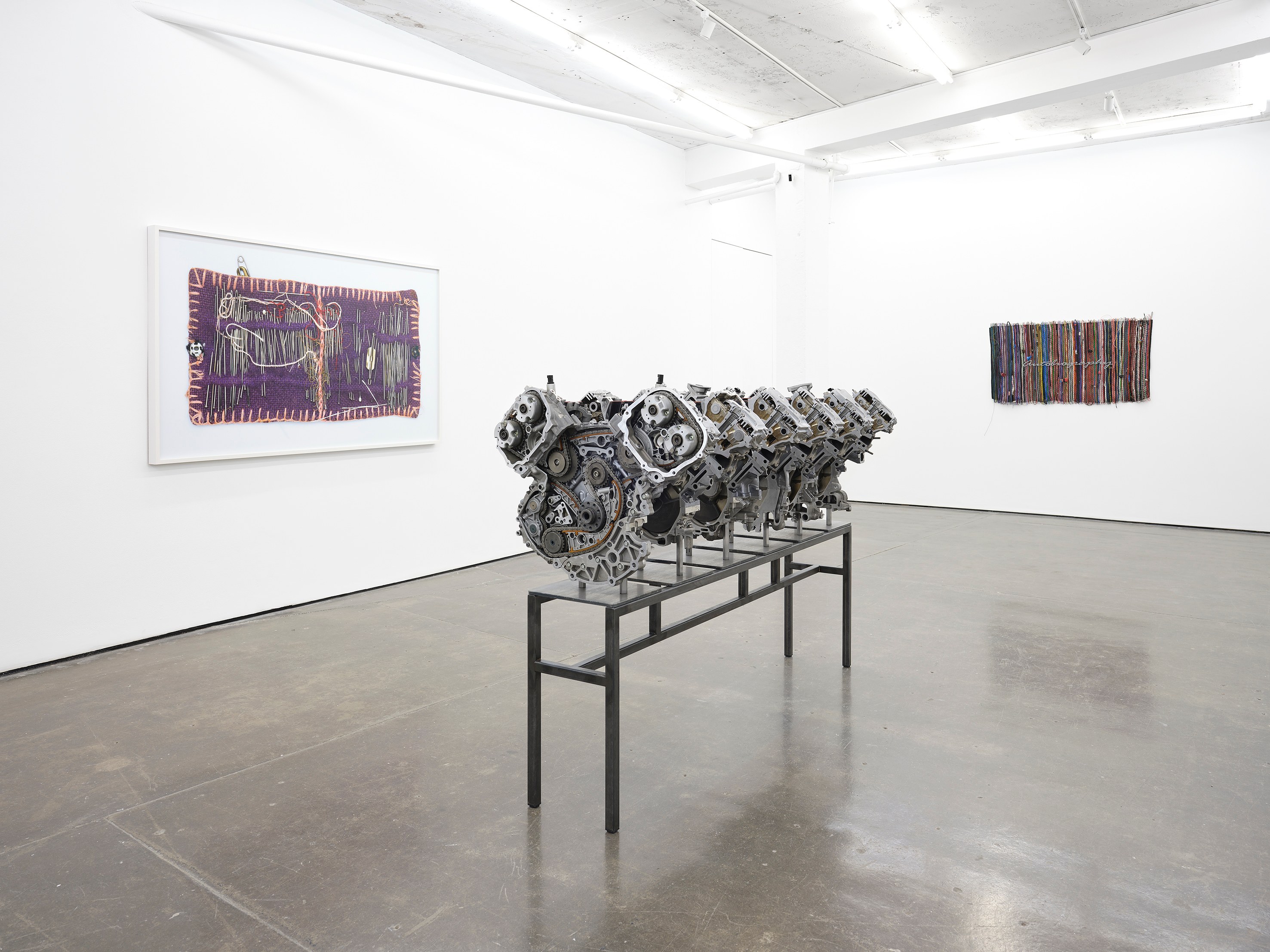 Alexandra Bircken, Gebrochenes Pferd at Museum St, photo 2