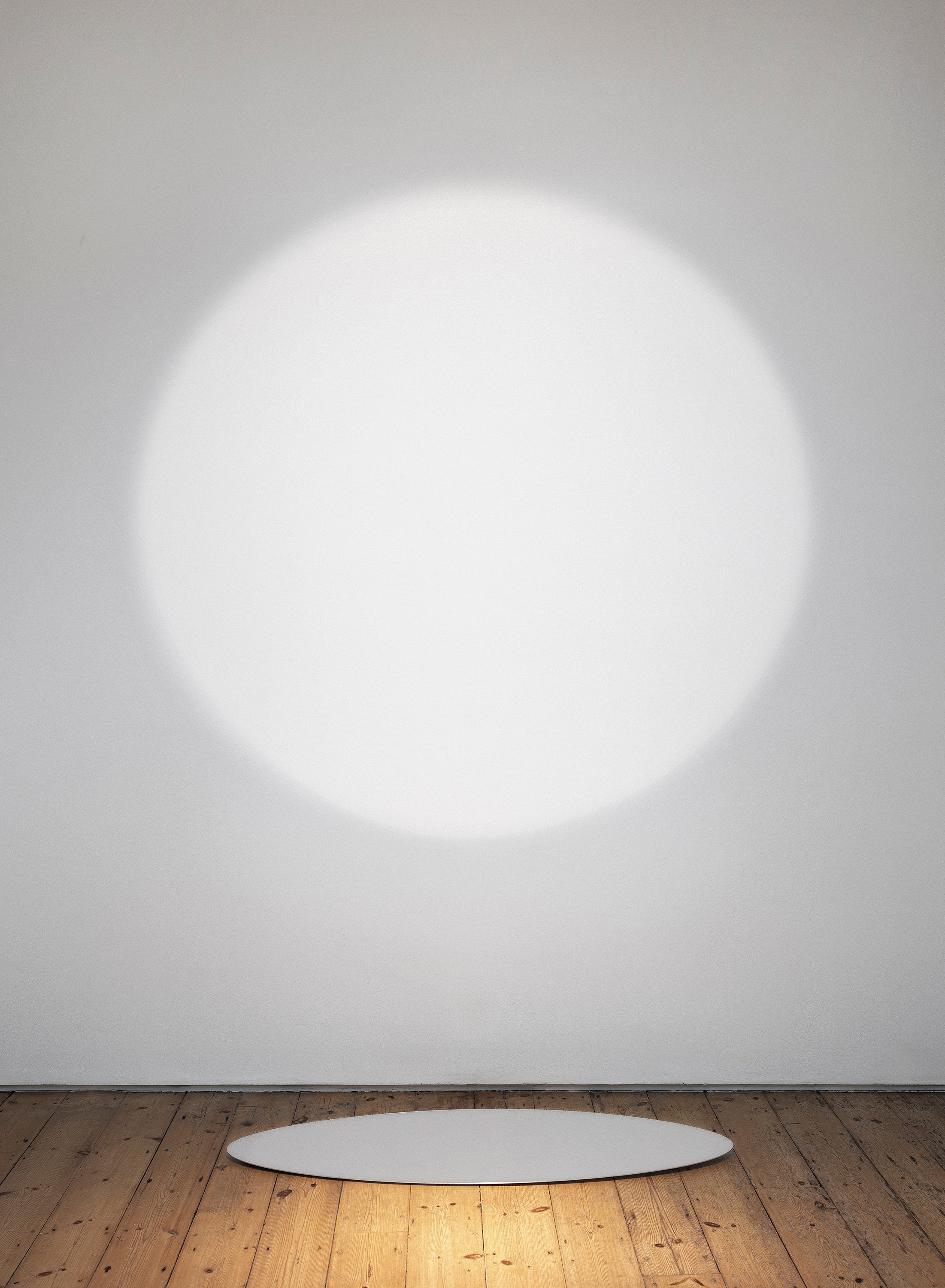Germaine Kruip, Two Circles, Mirrored at The Approach, photo 8