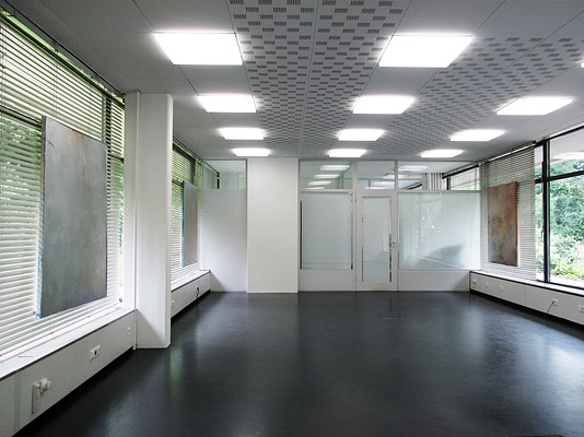 Image 11 of 28