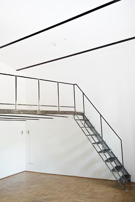 Image 4 of 20