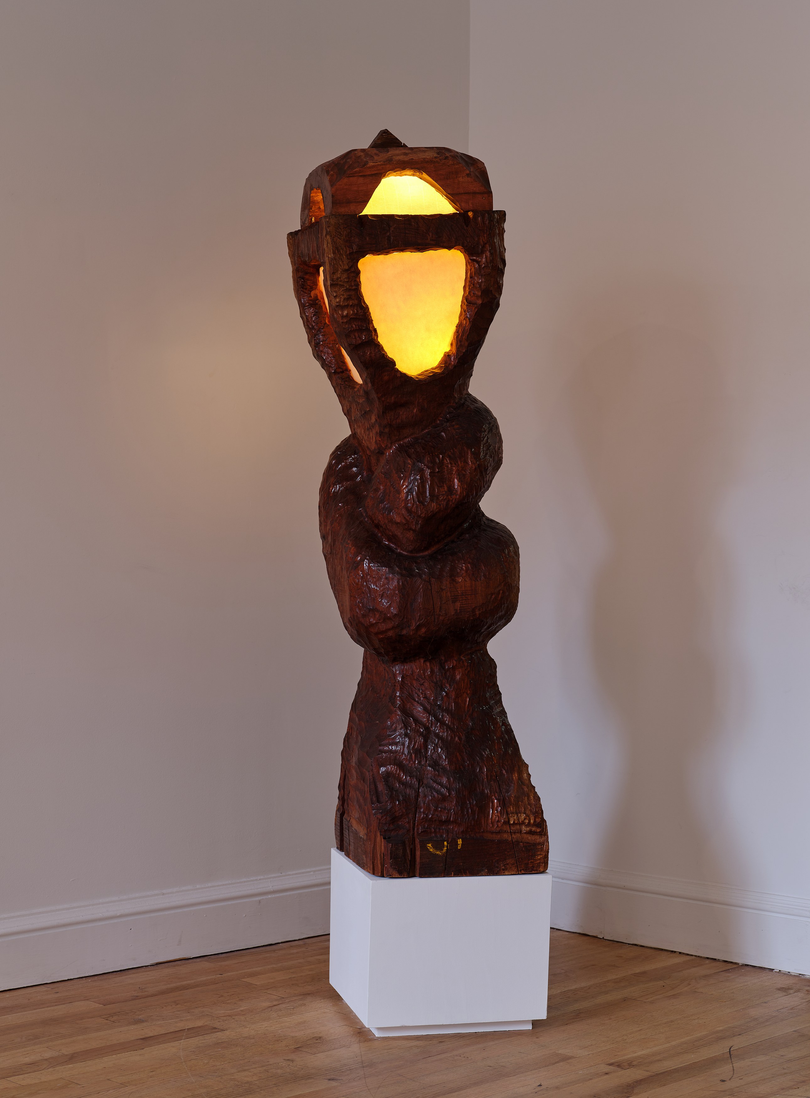 Milly Skellington, An Alternate Ending to a Tale of Two Cities: in Wood and Stone at Galerie Timonier, photo 6