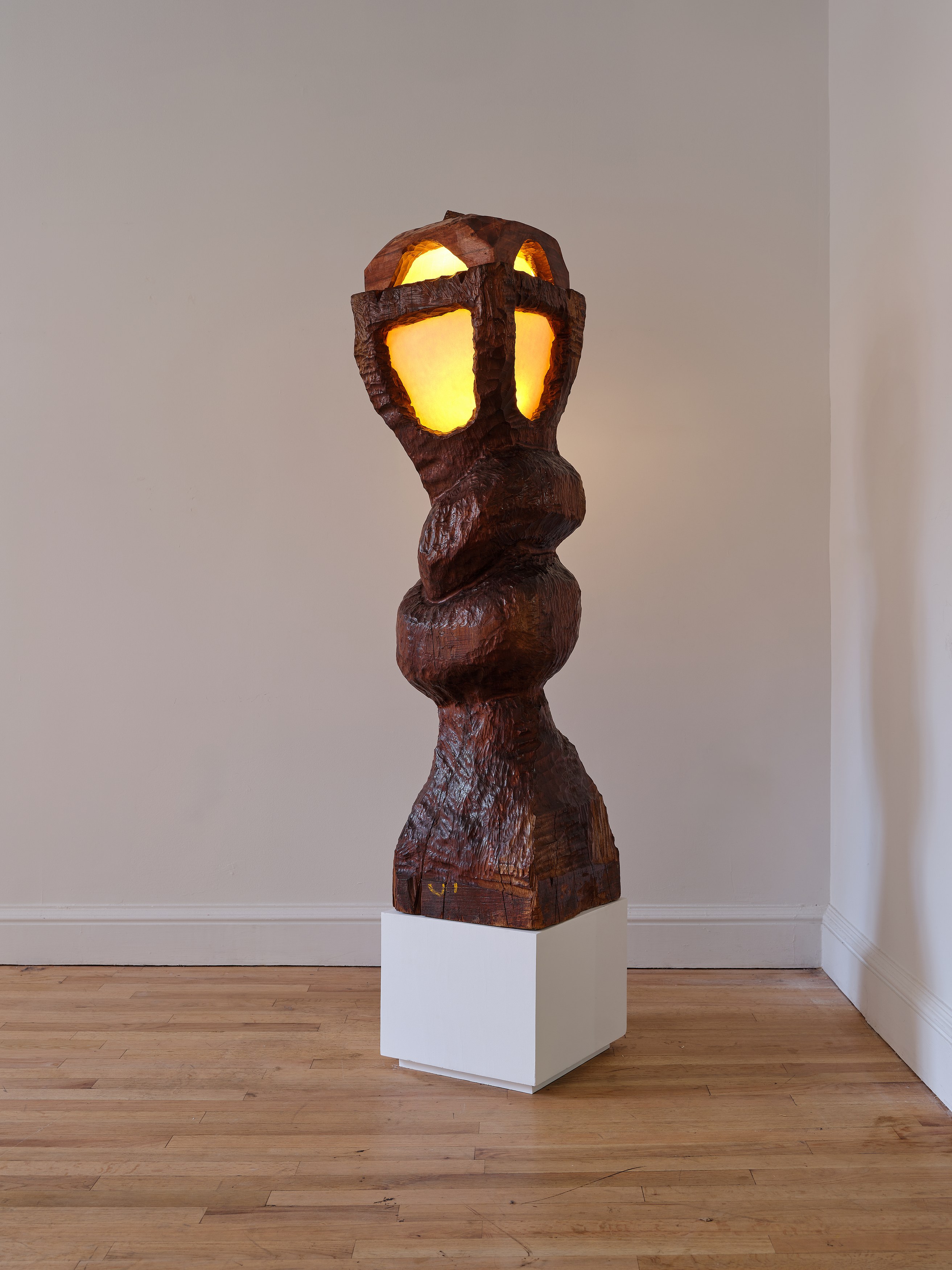 Milly Skellington, An Alternate Ending to a Tale of Two Cities: in Wood and Stone at Galerie Timonier, photo 7