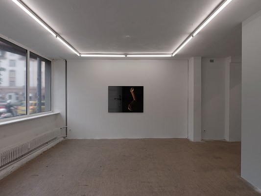 Image 4 of 30
