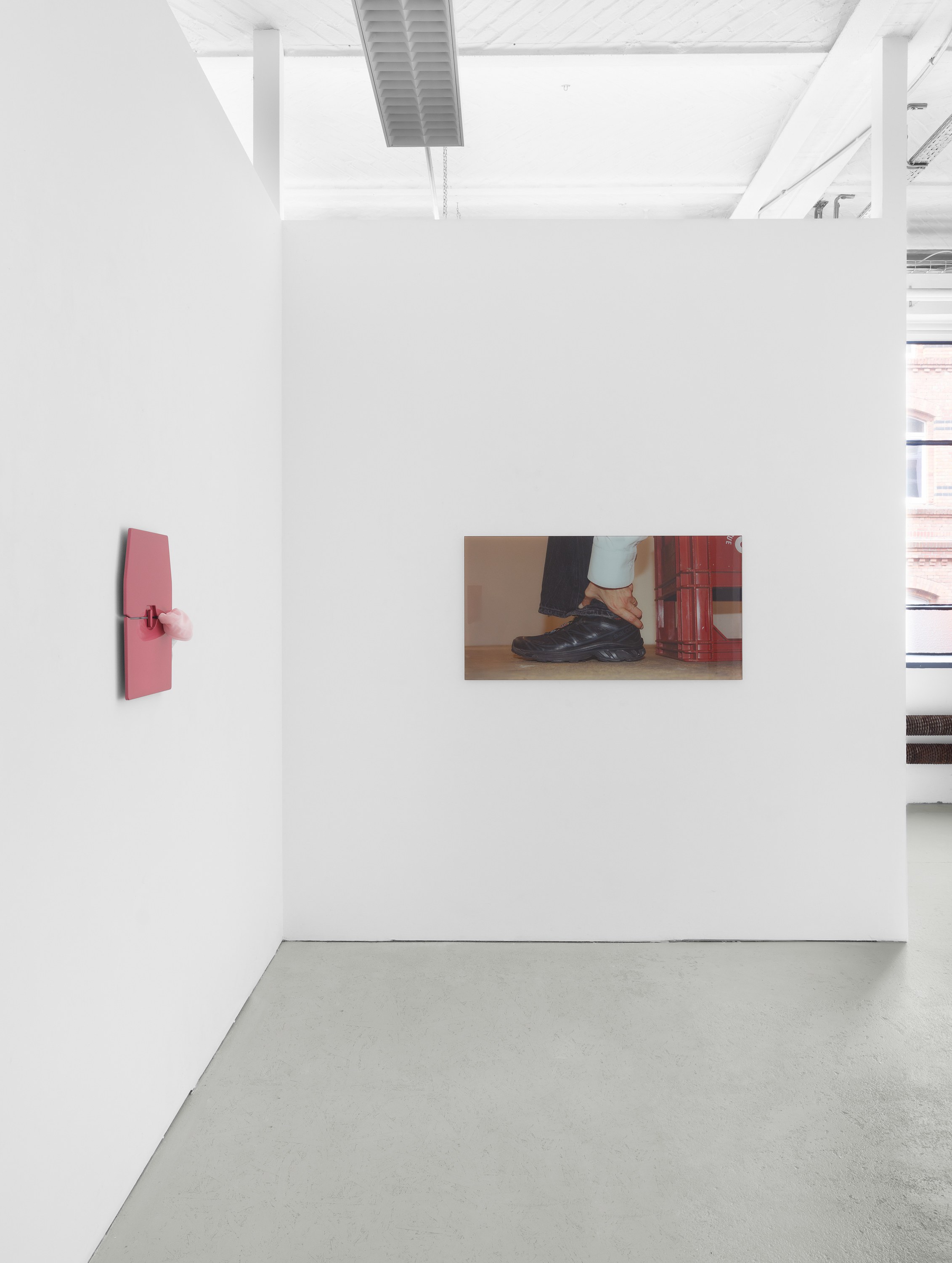 Lena Marie Emrich, Brace, Brace at Office Impart, photo 2