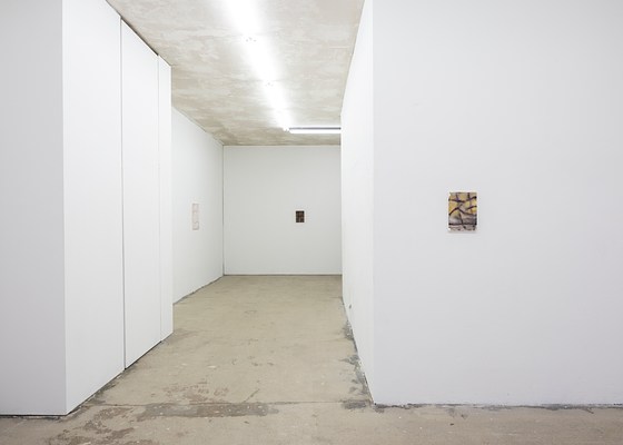Image 2 of 18