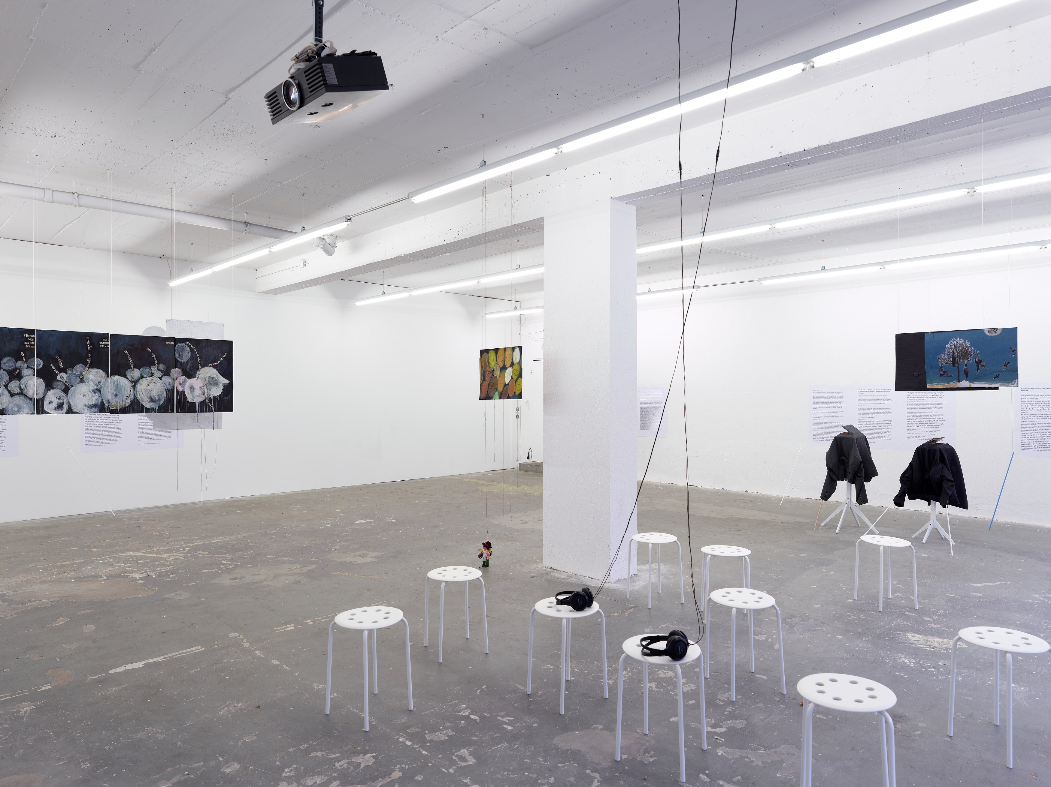 Alice Creischer, SurSurSurplus at KOW, photo 3