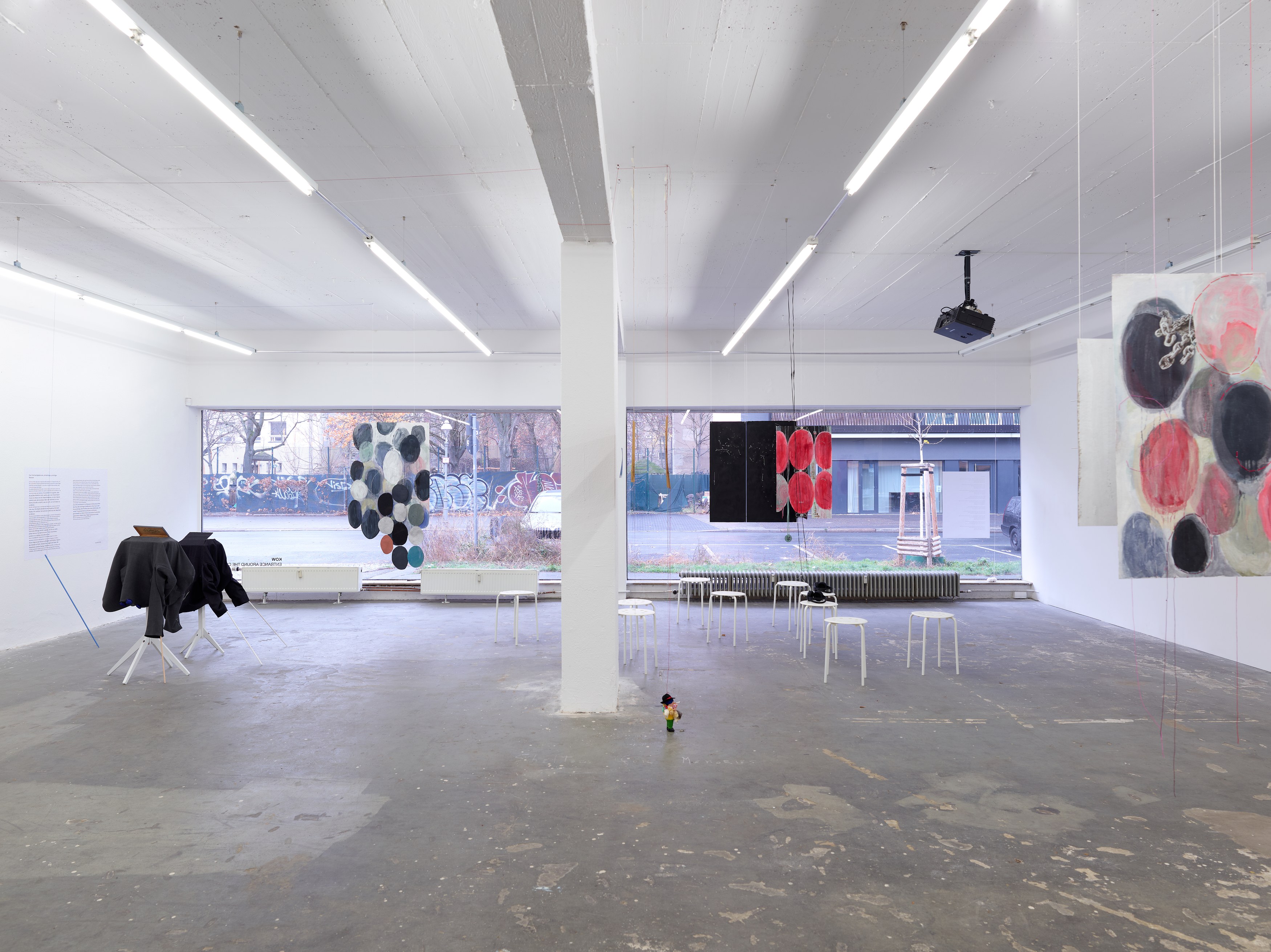Alice Creischer, SurSurSurplus at KOW, photo 4