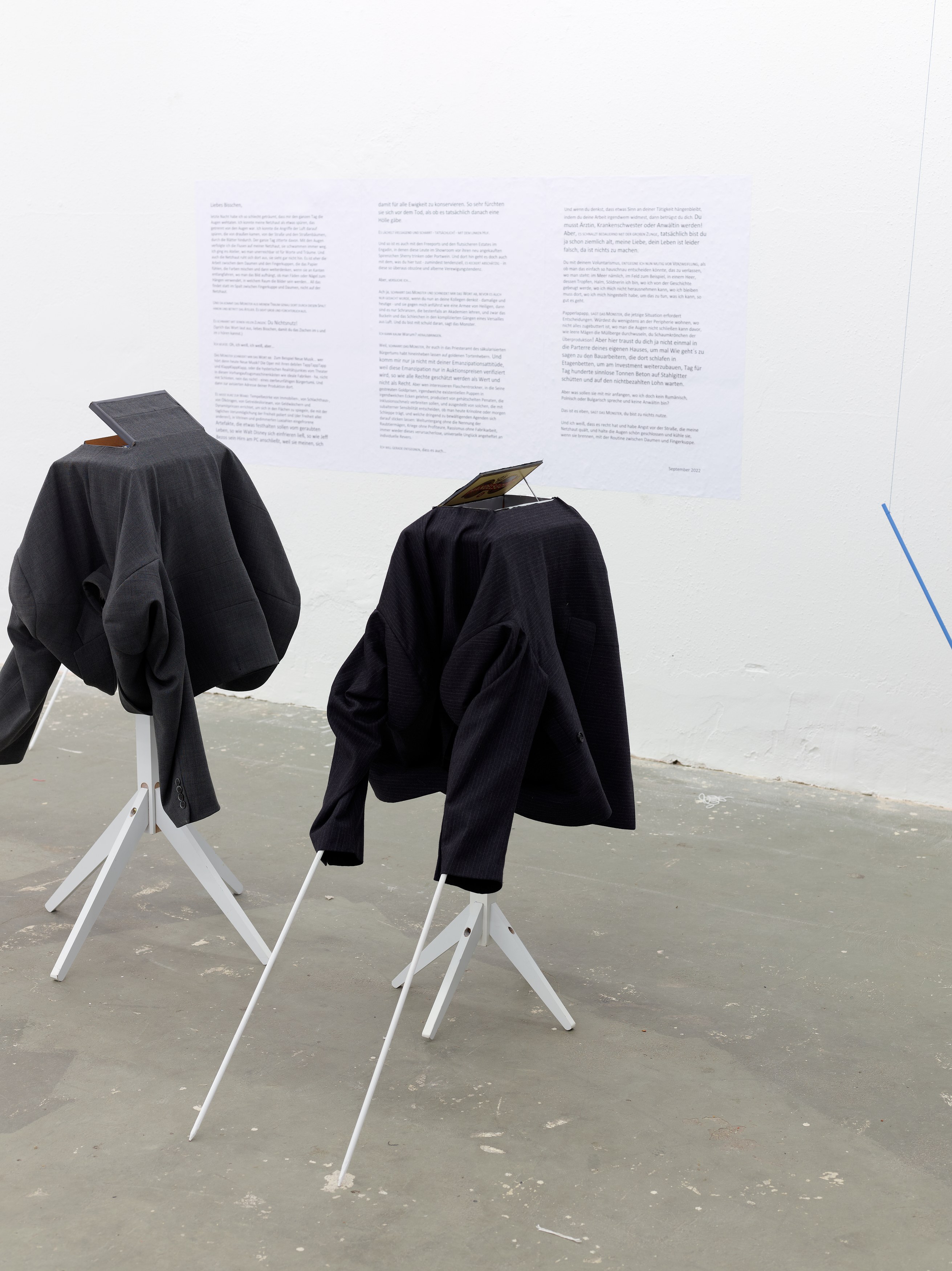 Alice Creischer, SurSurSurplus at KOW, photo 16