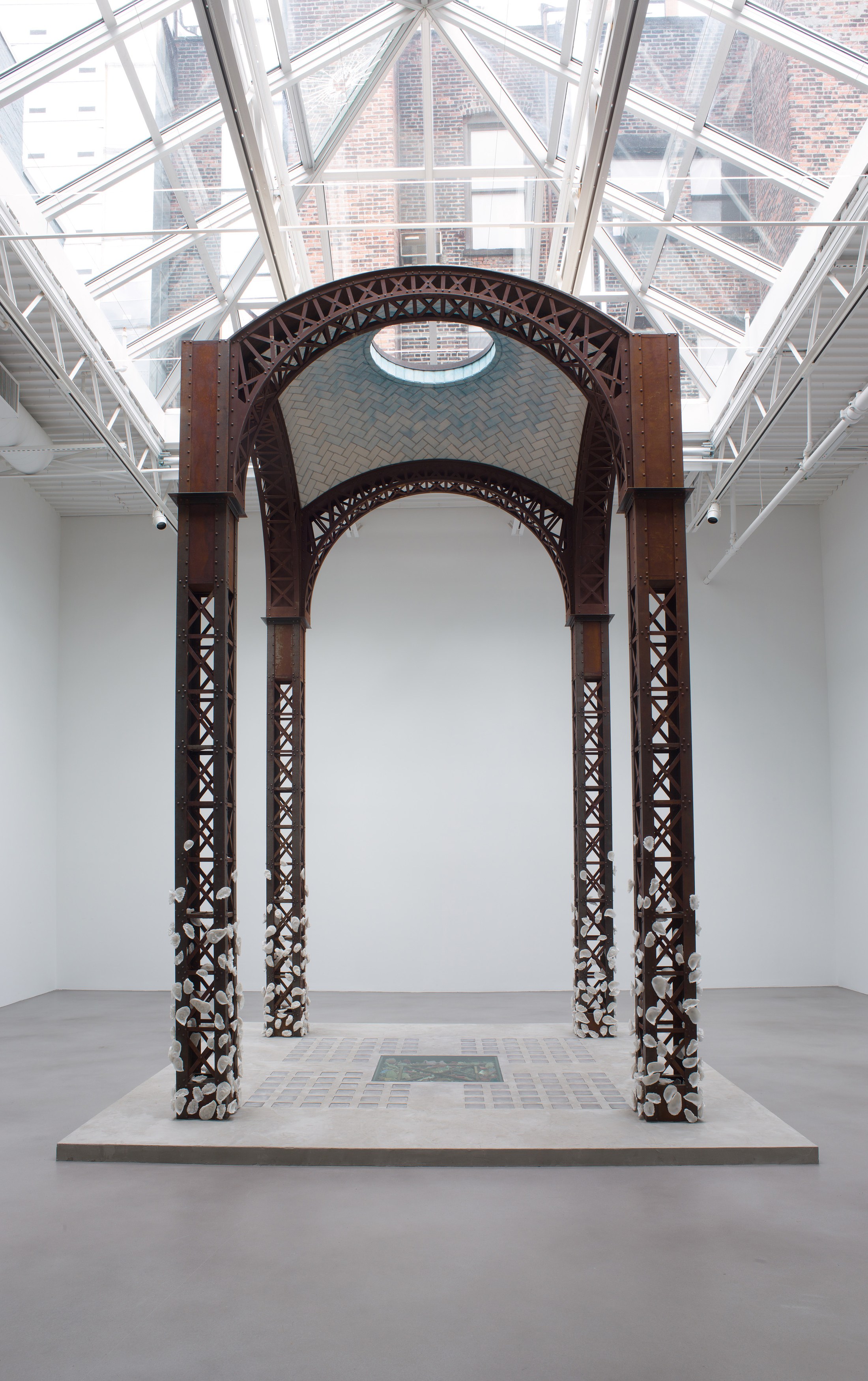 Keith Edmier, Regeneratrix at Petzel, photo 2
