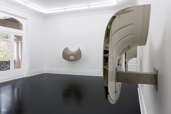 Image 2 of 8