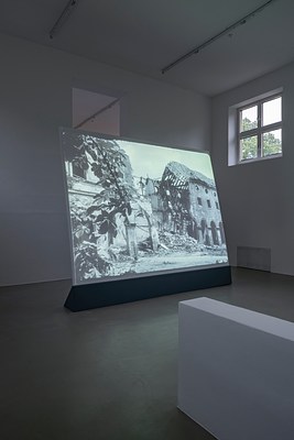 Image 4 of 27
