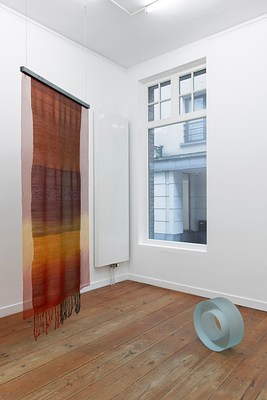 Image 4 of 39