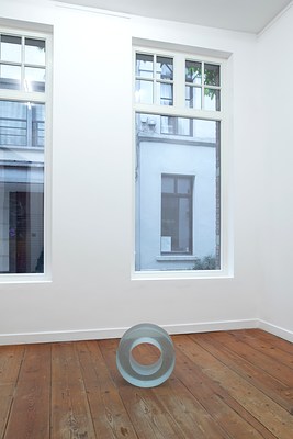 Image 5 of 39