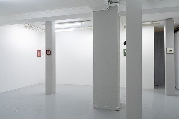 Image 4 of 27