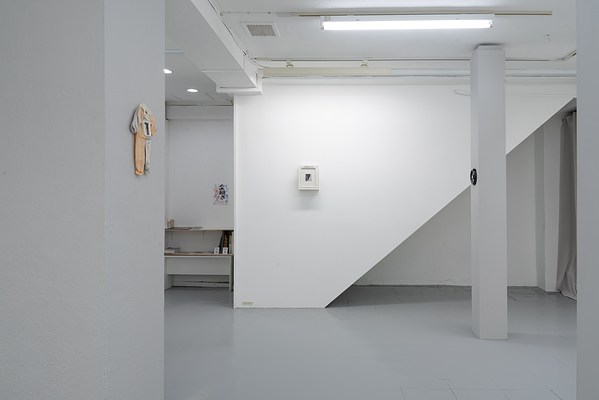 Image 7 of 27