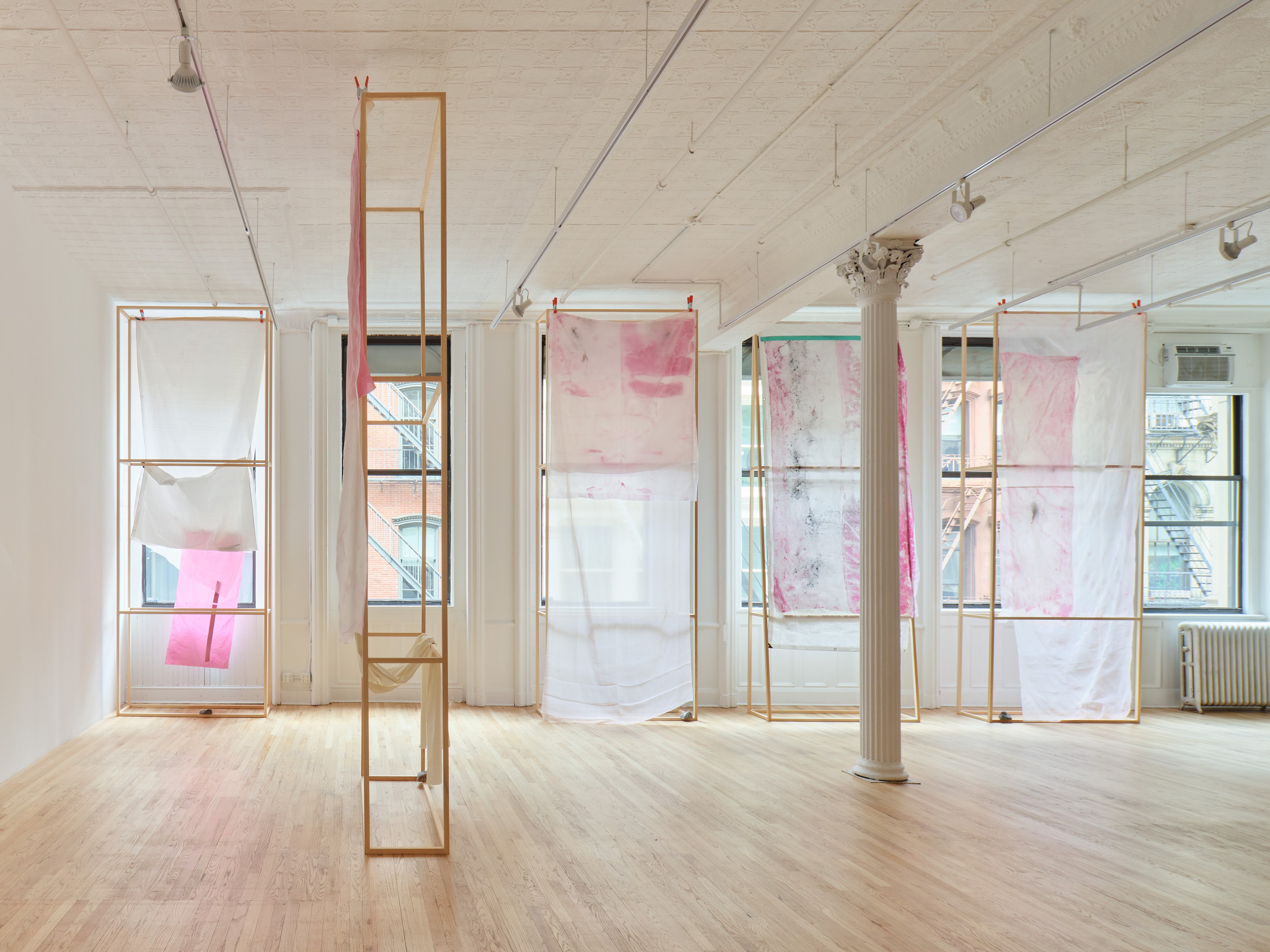 Duane Linklater, Dressing at Bortolami, photo 6