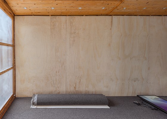 Image 9 of 9