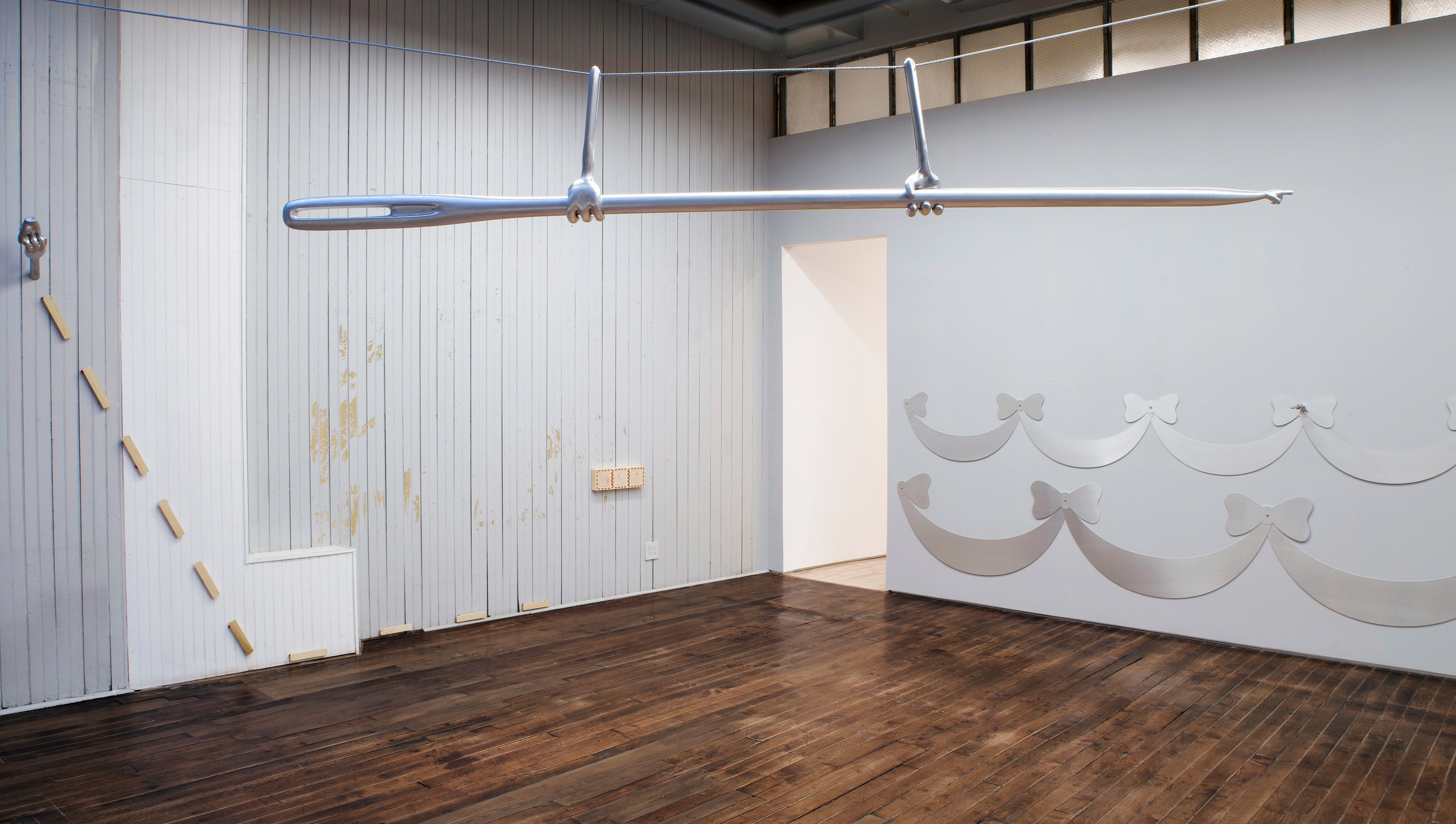 Huidi Xiang, goes around in circles, til very, very dizzy at YveYANG Gallery, photo 2