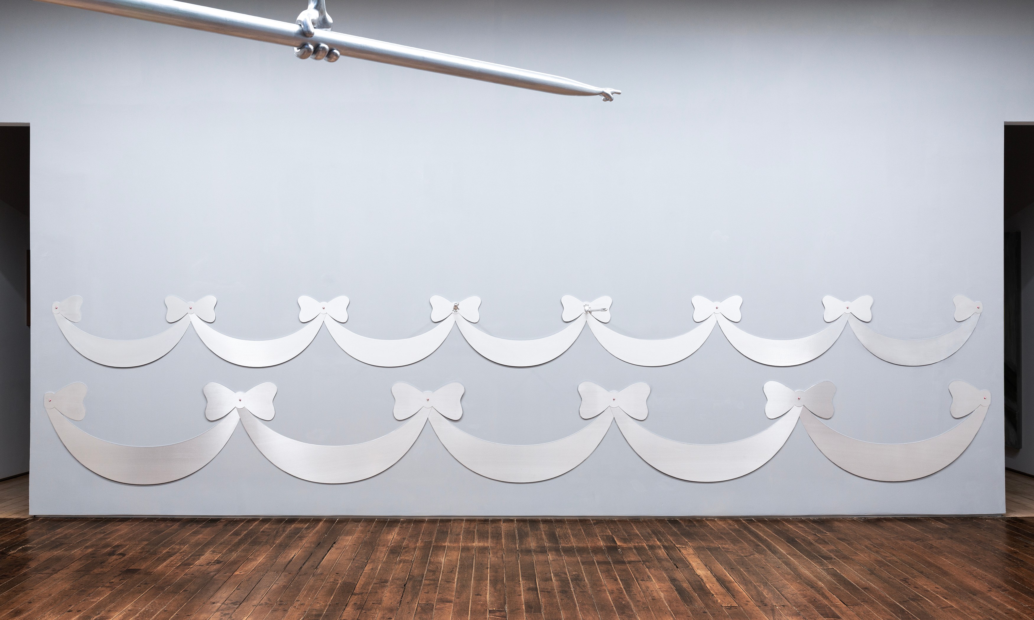 Huidi Xiang, goes around in circles, til very, very dizzy at YveYANG Gallery, photo 3