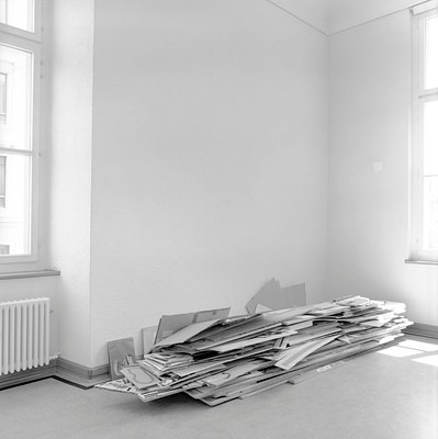 Image 3 of 24