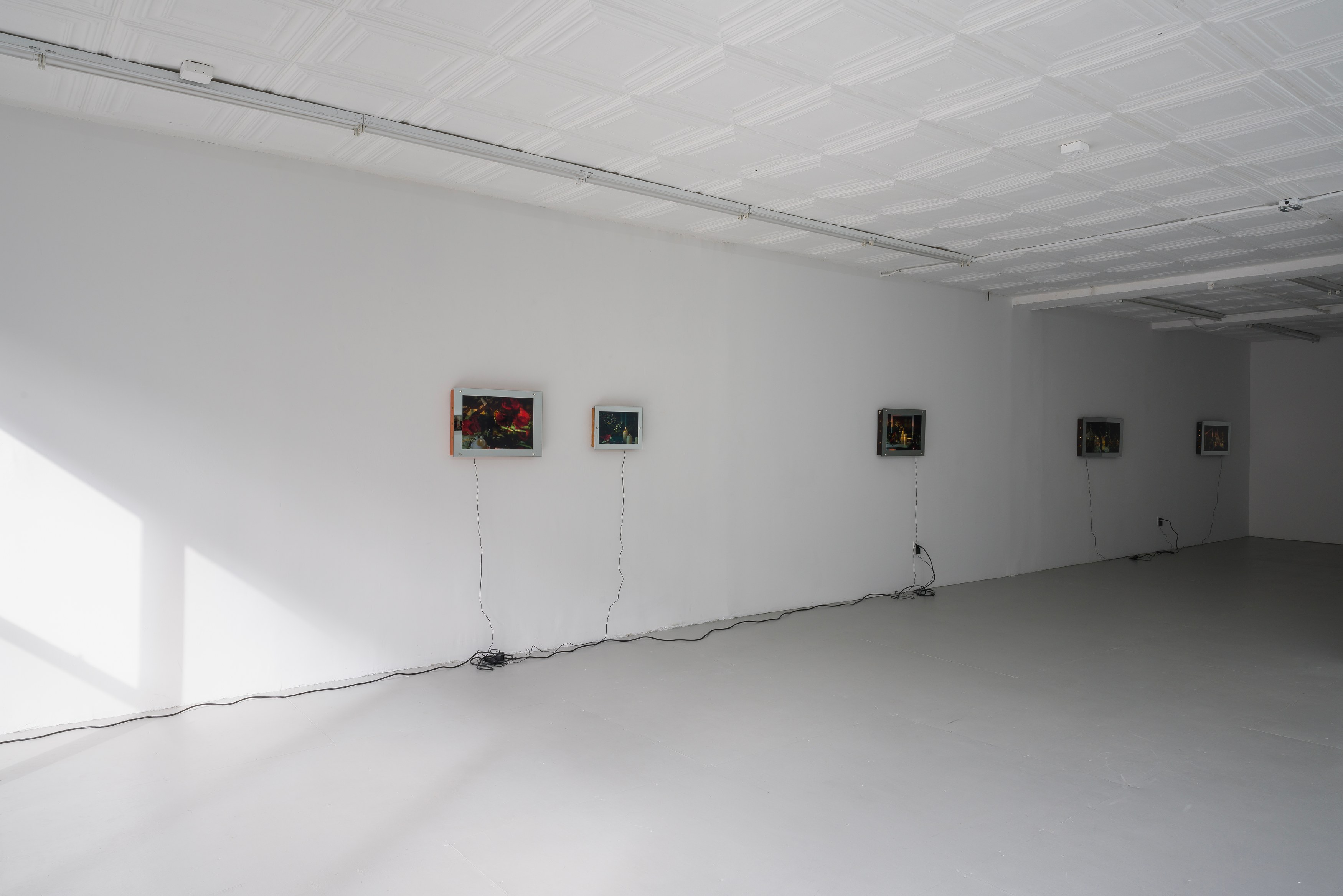 Jenna Bliss, Blue Light in the Living Room at Ulrik, photo 9