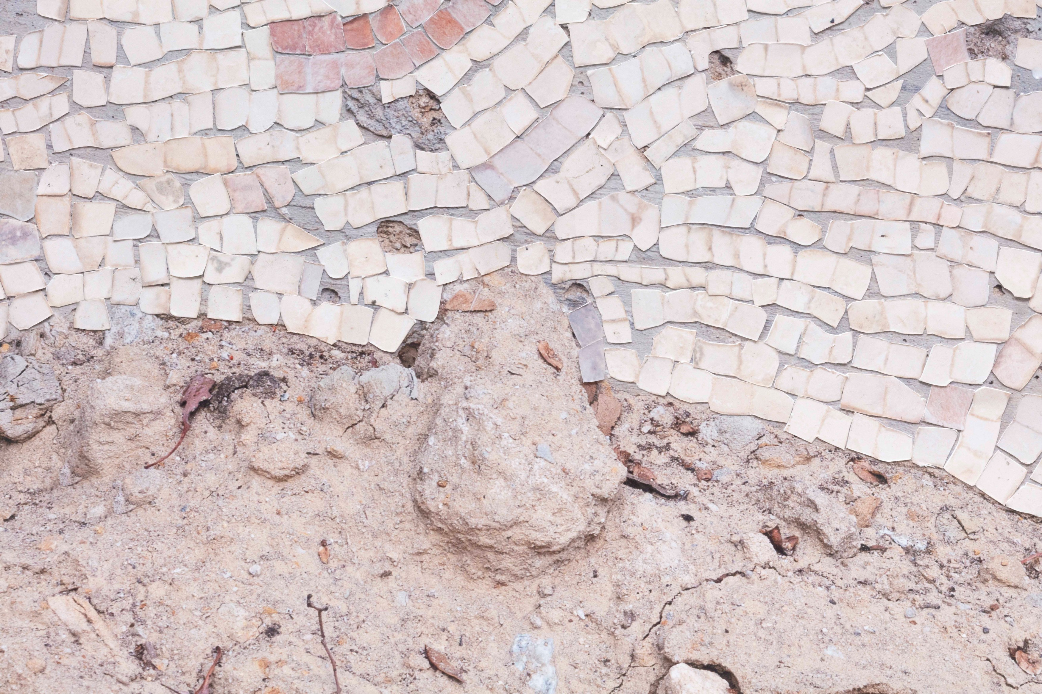 Gal Amiram, Looting at The Fulcrum, photo 9