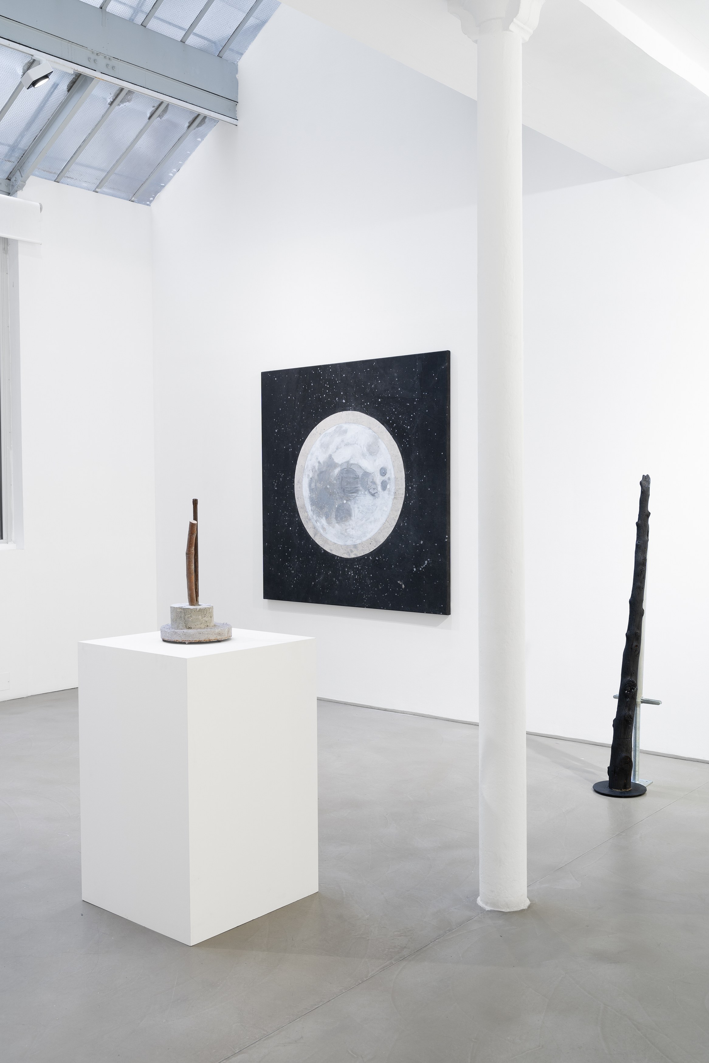 Oscar Tuazon, Written on Water at Galerie Chantal Crousel, photo 2