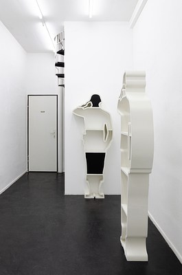 Image 4 of 27