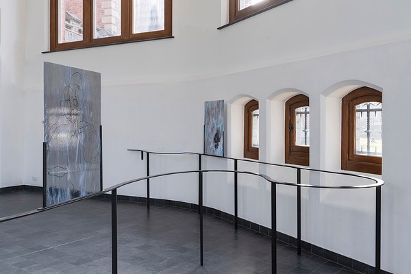 Image 11 of 27