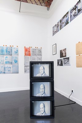 Image 10 of 28