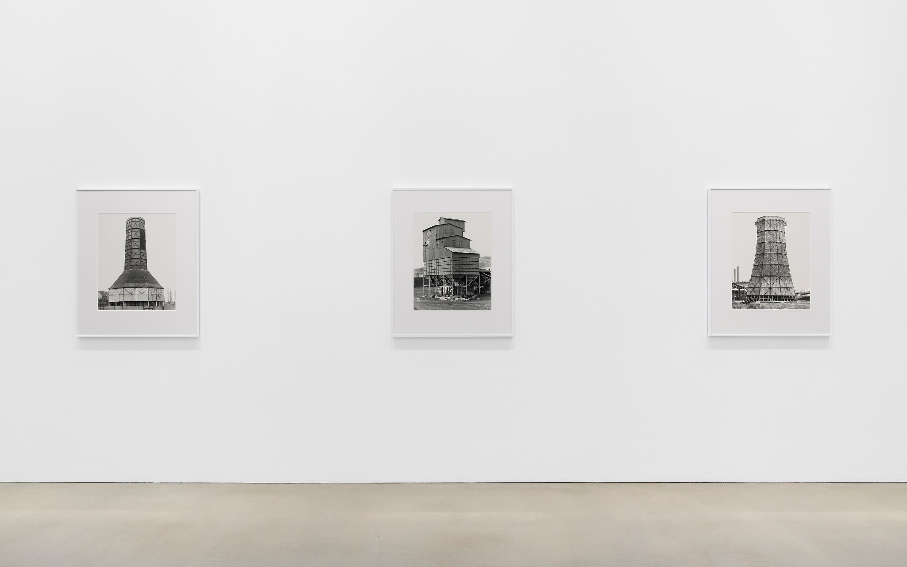 Bernd and Hilla Becher, James Welling, Untitled at Studio M, photo 2