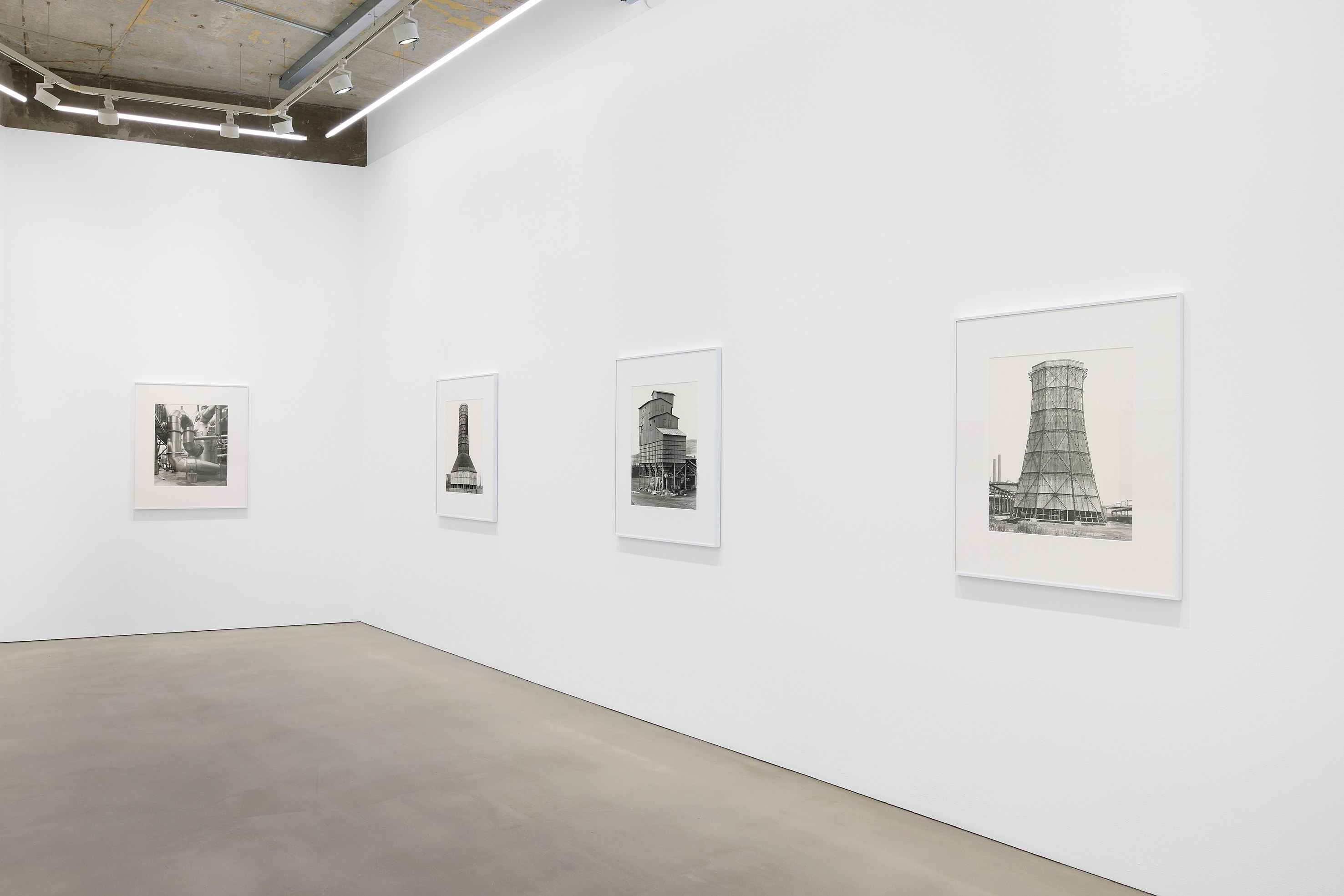 Bernd and Hilla Becher, James Welling, Untitled at Studio M, photo 3