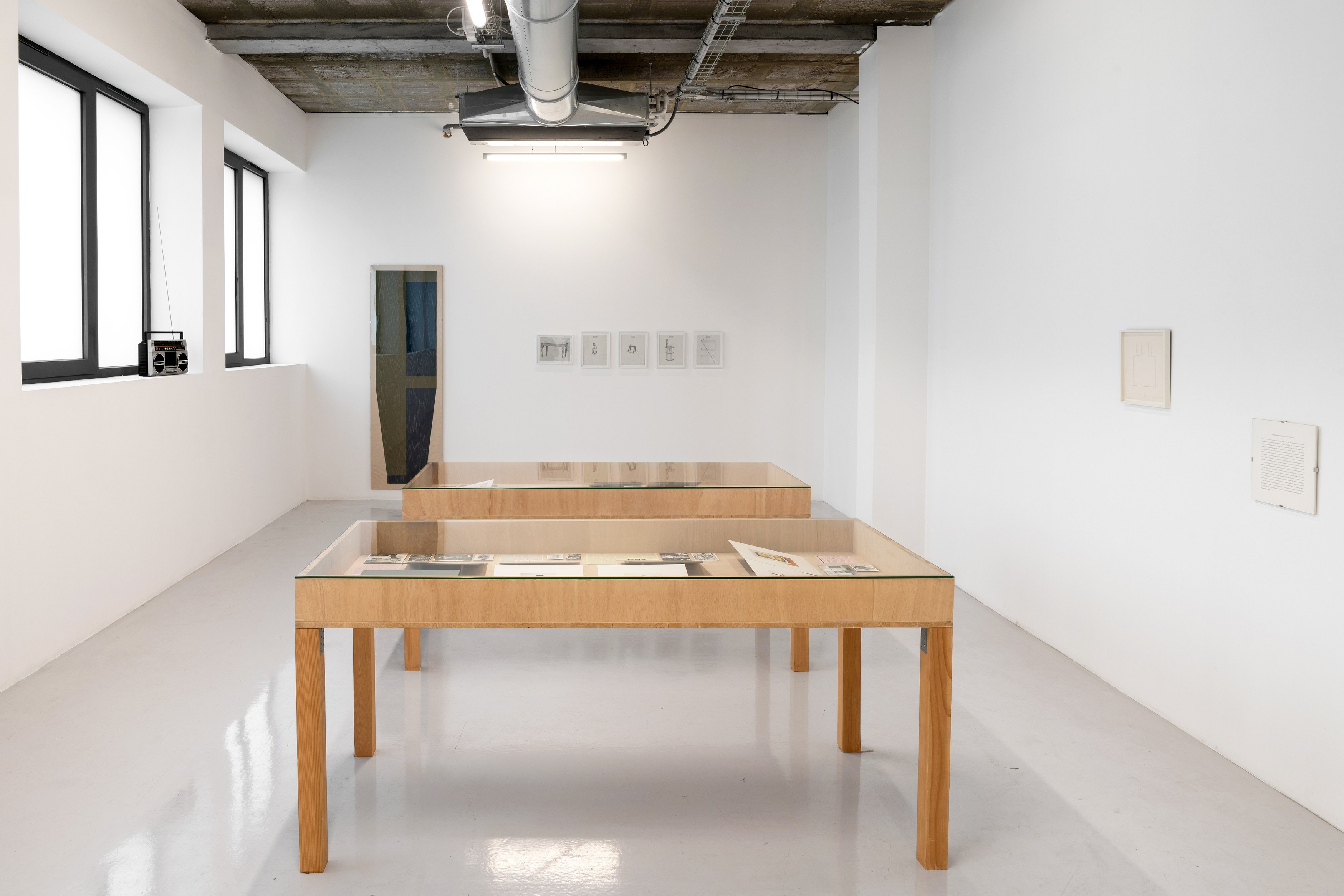 Ronald Jones, Clock in a Radio at Air de Paris, photo 6