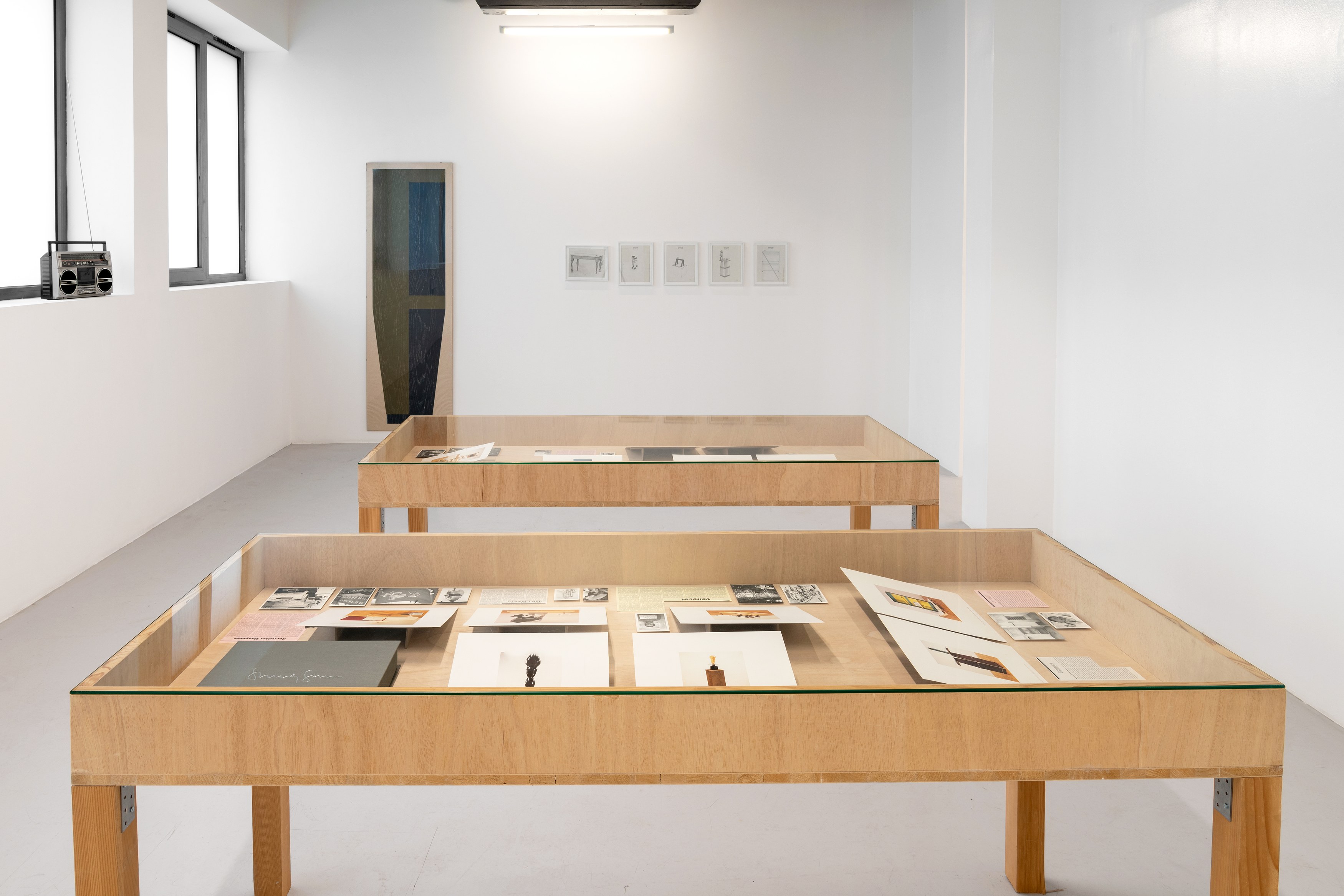 Ronald Jones, Clock in a Radio at Air de Paris, photo 7