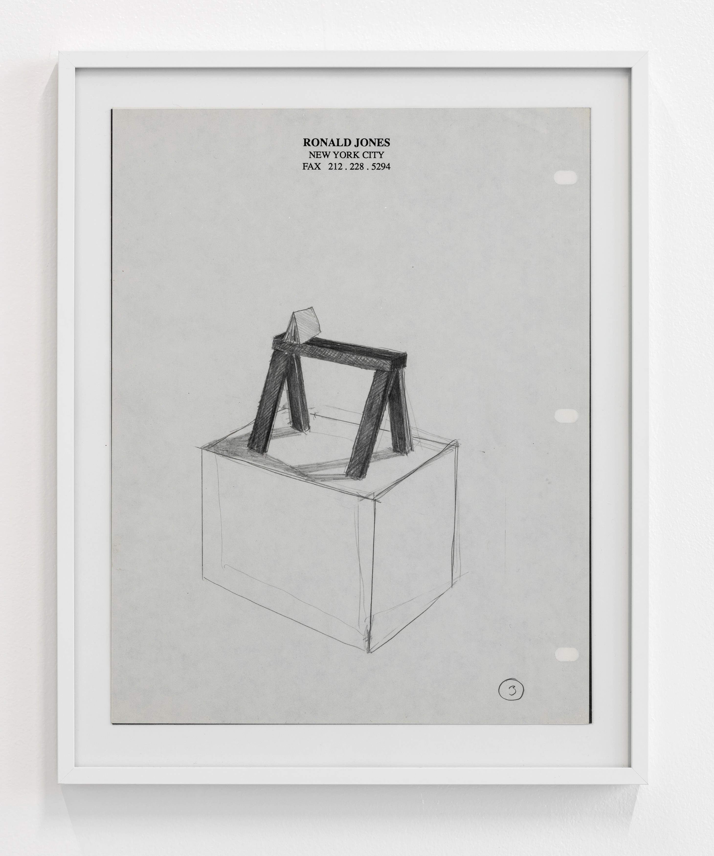 Ronald Jones, Clock in a Radio at Air de Paris, photo 27