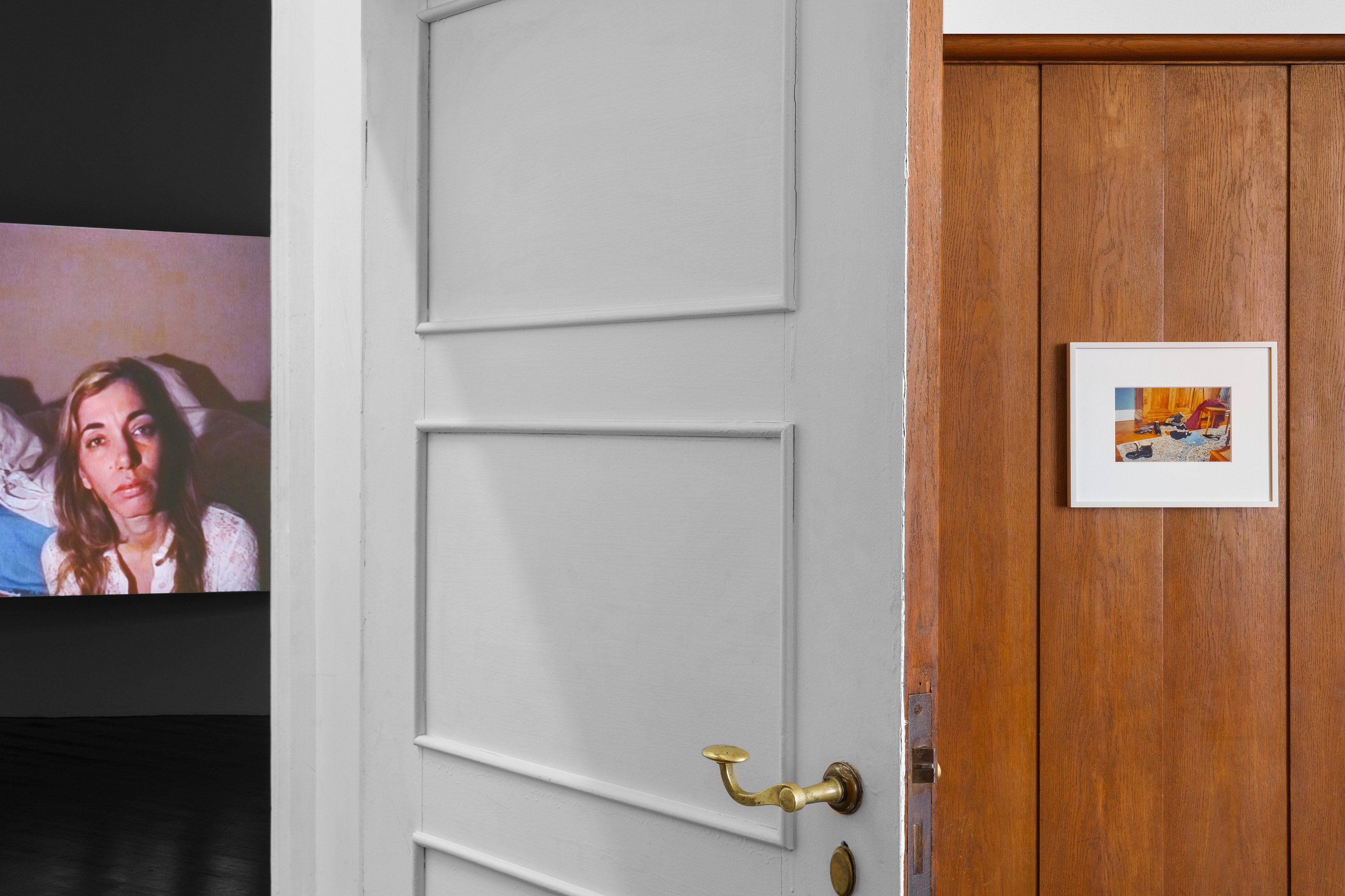 Ellen Cantor, Annie Ernaux & Marc Marie, Bedroom, Christmas Morning at Isabella Bortolozzi, photo 14