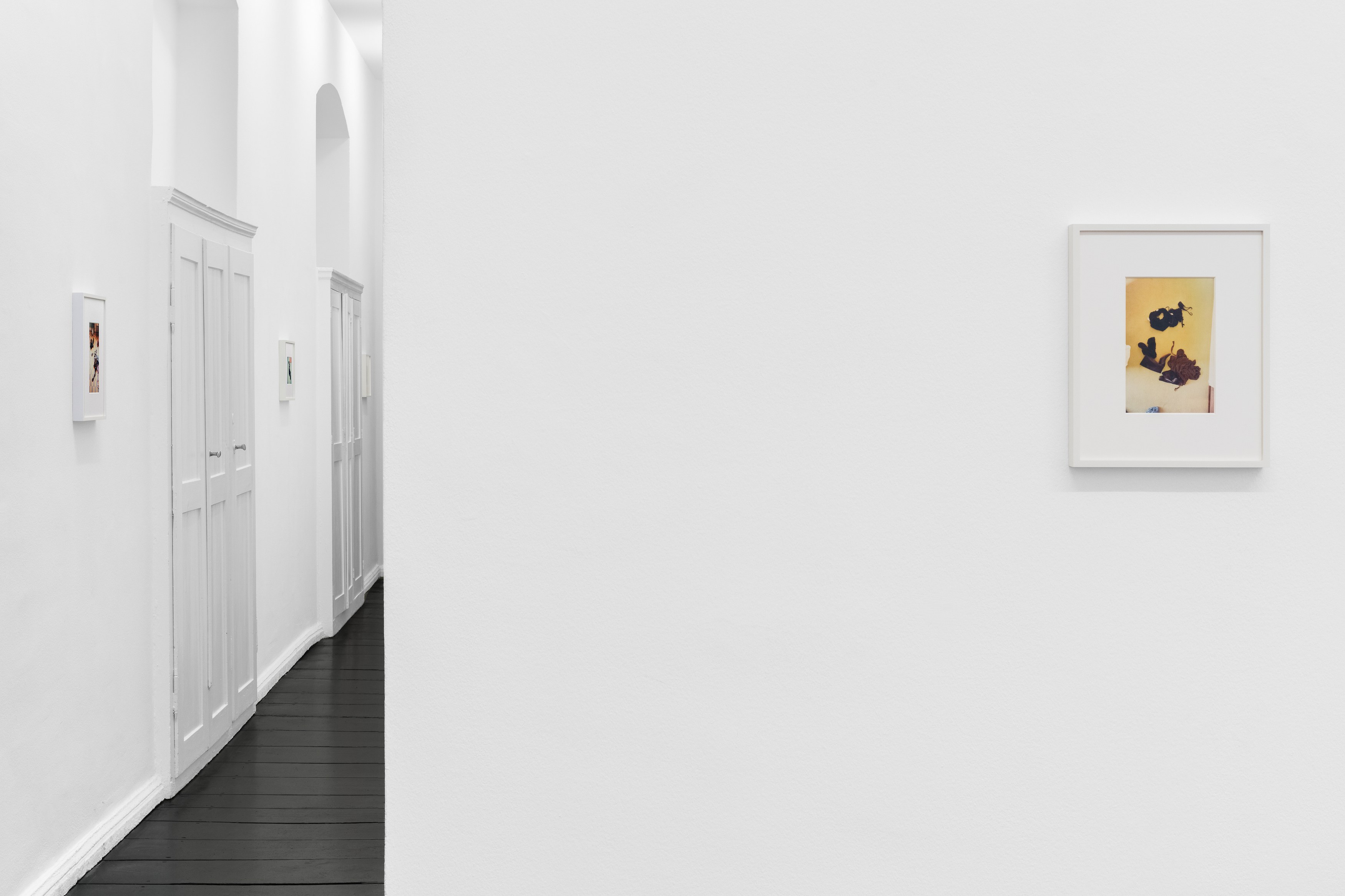 Ellen Cantor, Annie Ernaux & Marc Marie, Bedroom, Christmas Morning at Isabella Bortolozzi, photo 26