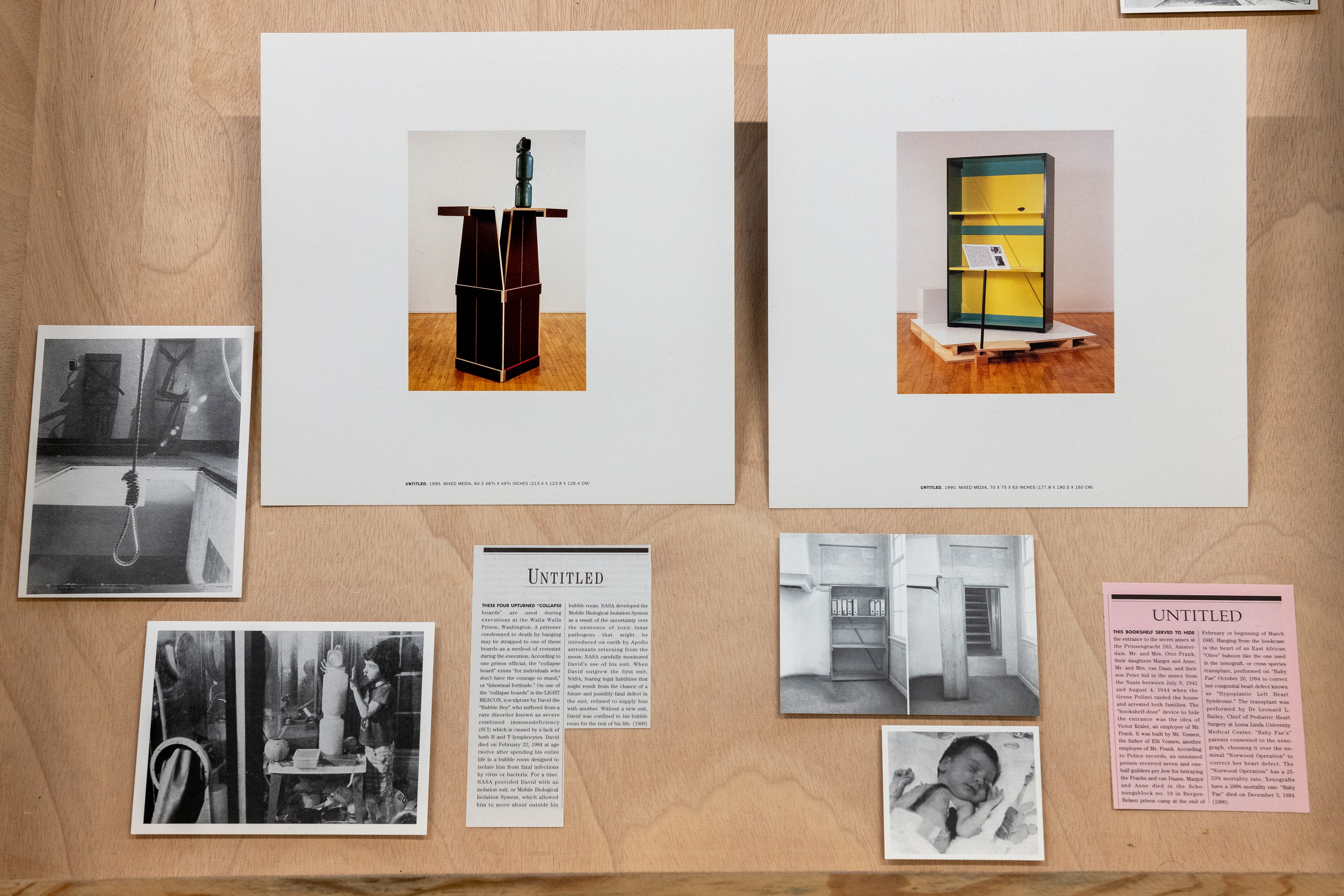 Ronald Jones, Clock in a Radio at Air de Paris, photo 42