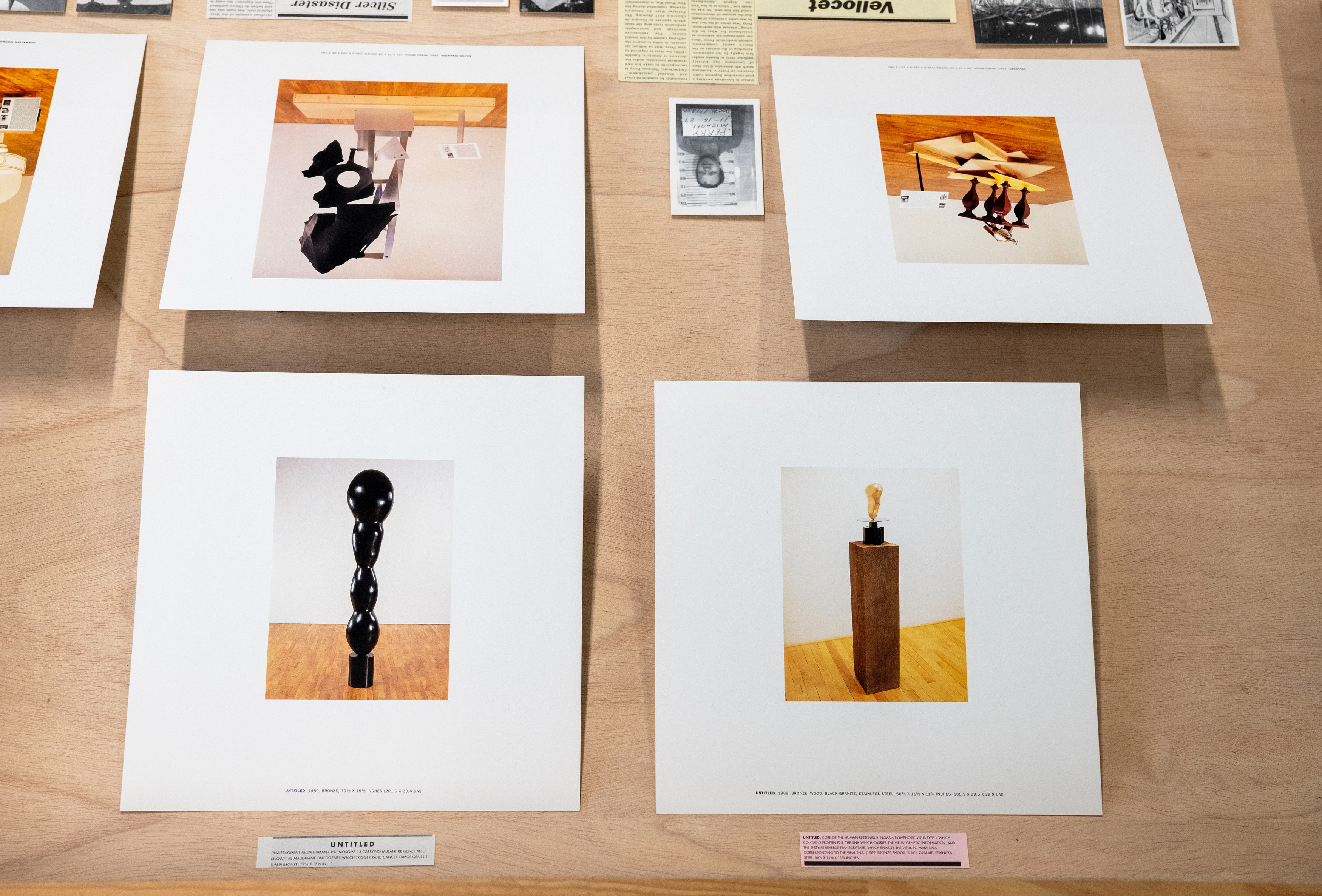 Ronald Jones, Clock in a Radio at Air de Paris, photo 41