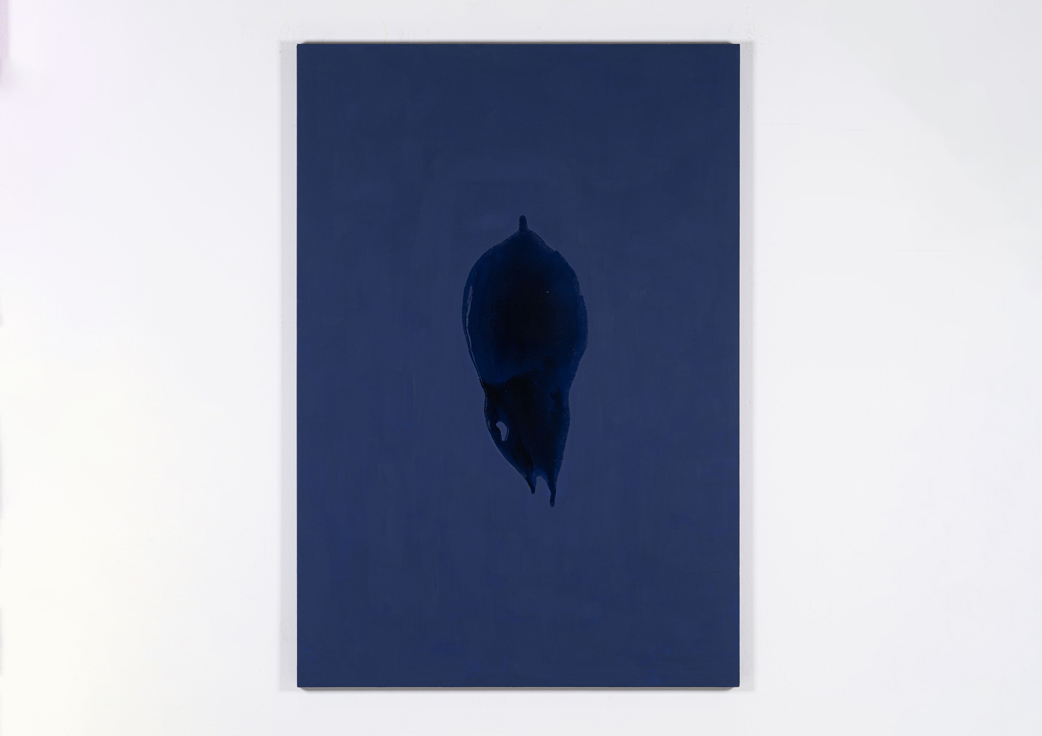 Kami Mierzvvinsk, Where the Night Softens at Galerie Noah Klink, photo 9