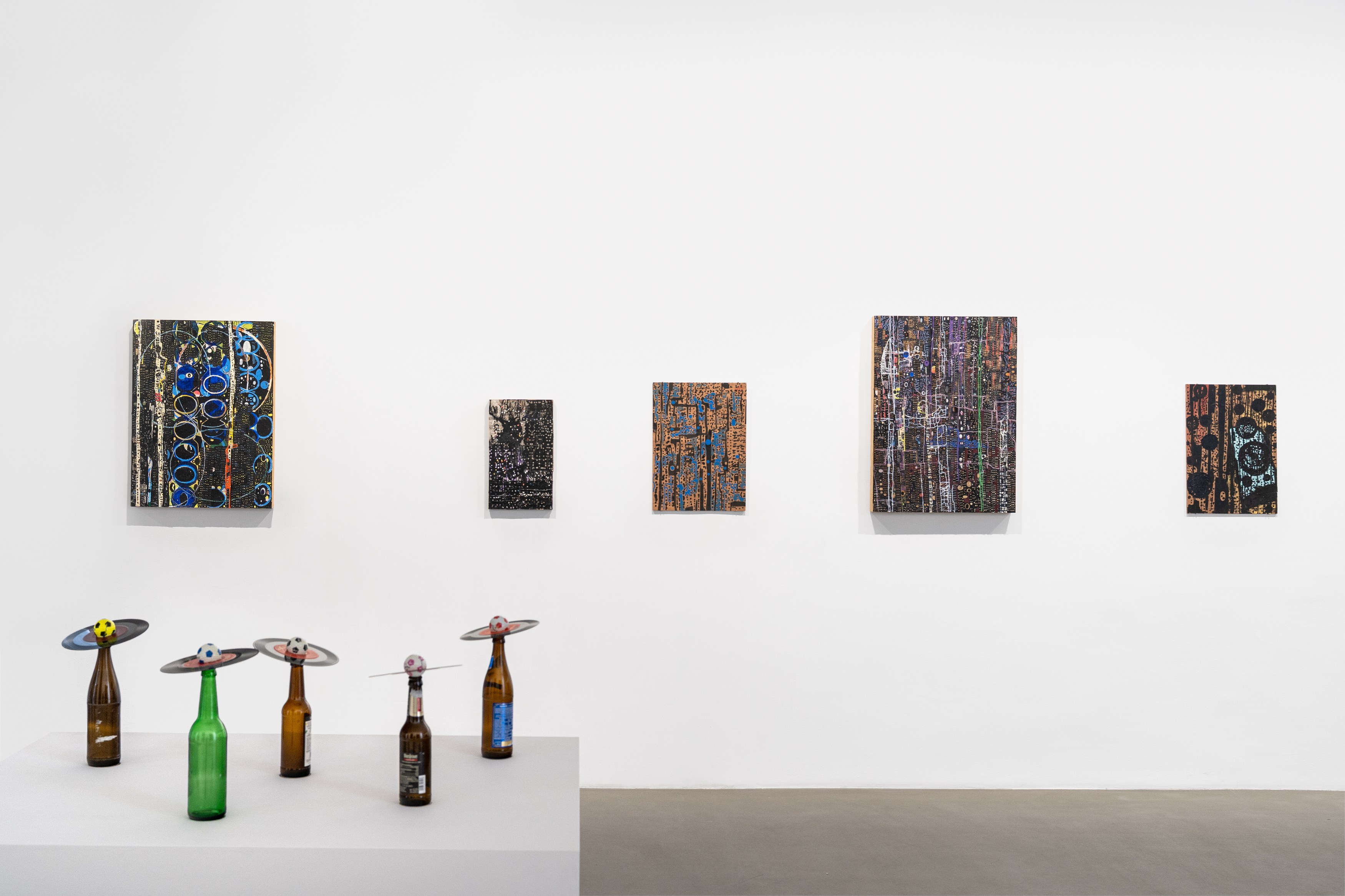 Udomsak Krisanamis, Toi et moi at Galerie Chantal Crousel, photo 3