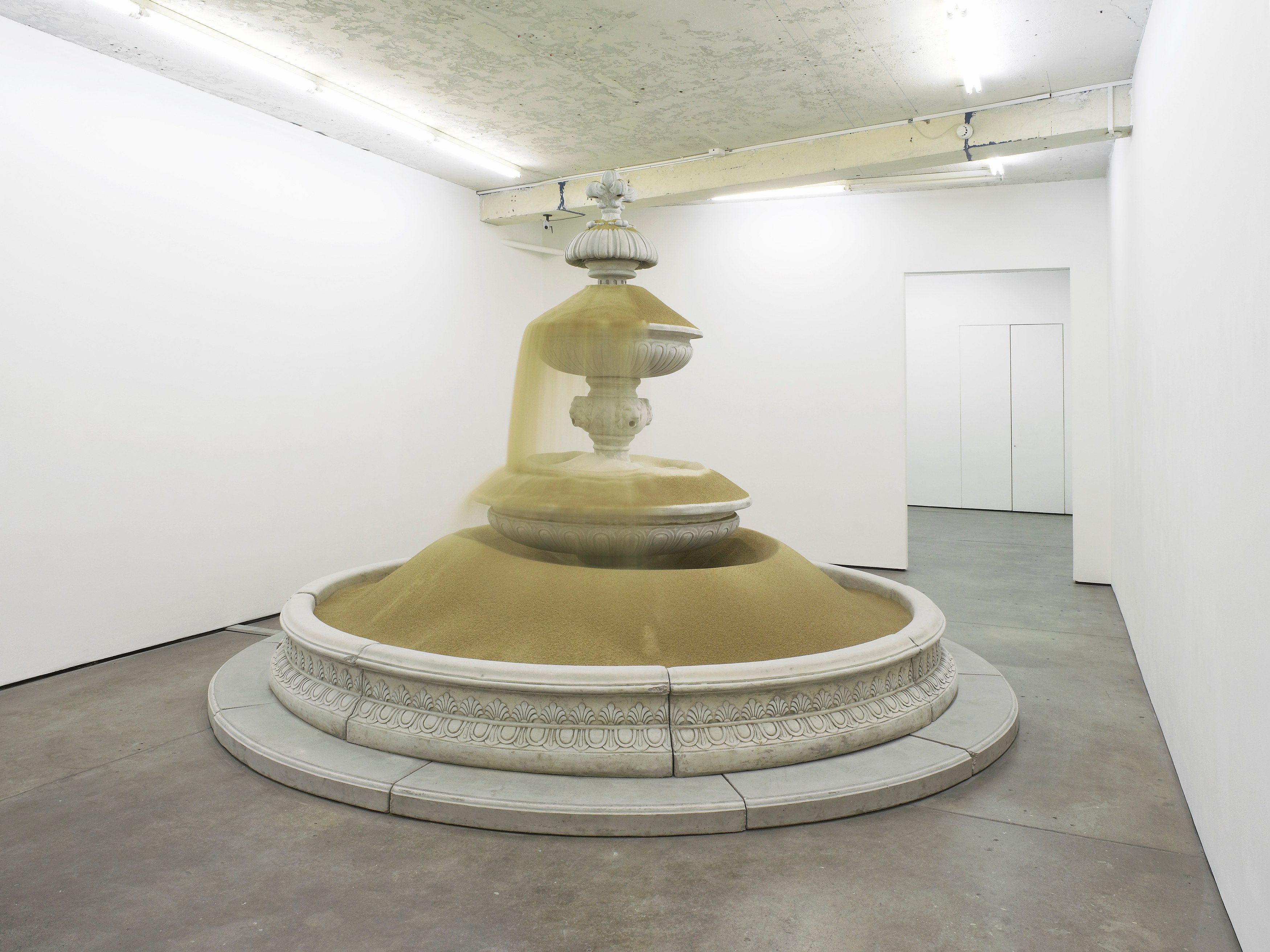 Klaus Weber, ALL BODIES FALL EQUALLY FAST at Museum St, photo 6