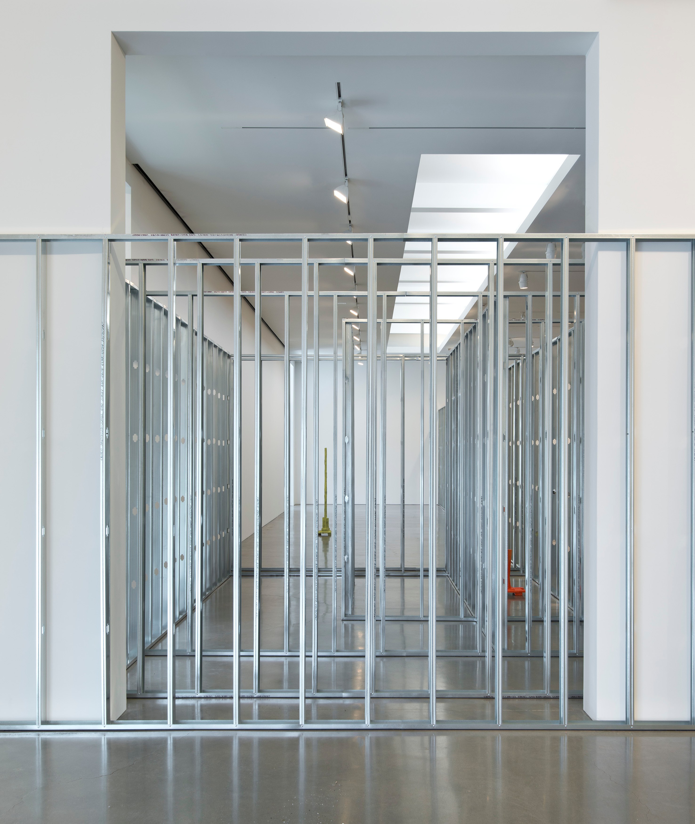 Rachel Harrison, Three Young Framers at Regen Projects, photo 20